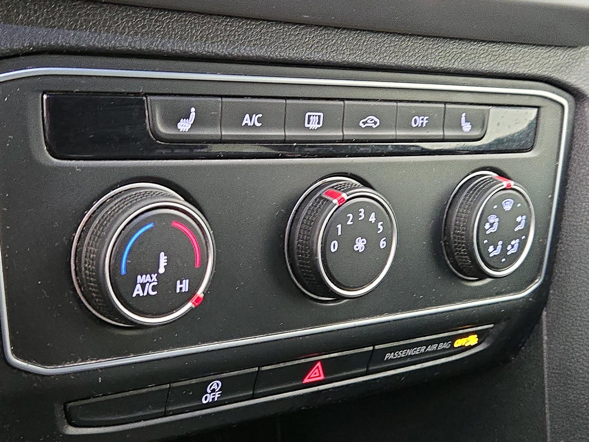 Thumbnail: 2023 Volkswagen Atlas - 15