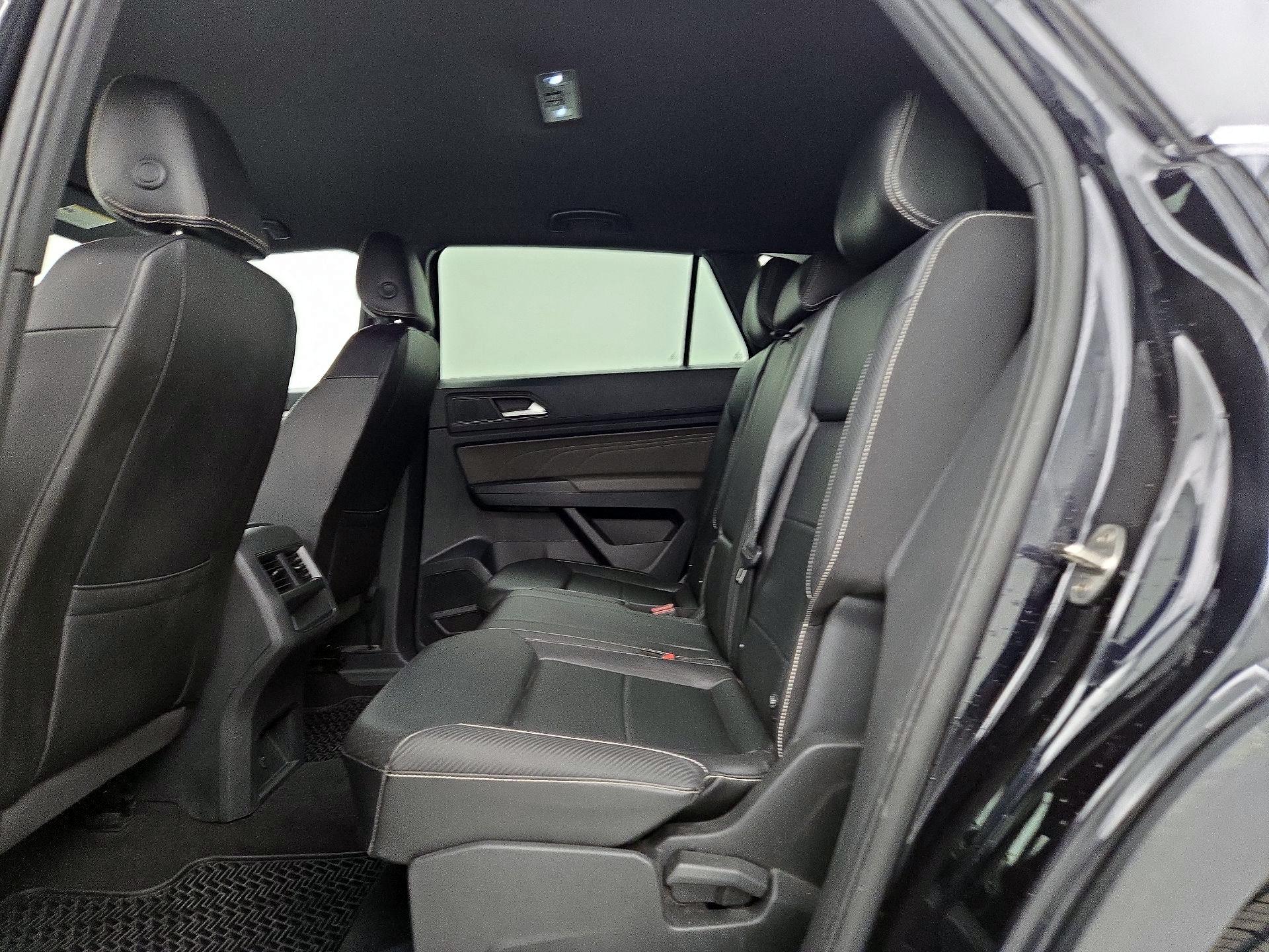 Thumbnail: 2023 Volkswagen Atlas - 18