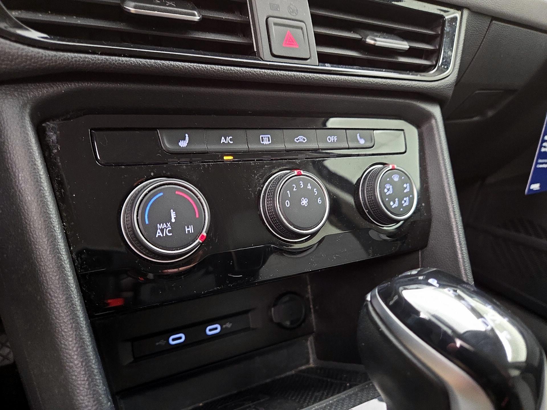 Thumbnail: 2023 Volkswagen Taos - 16