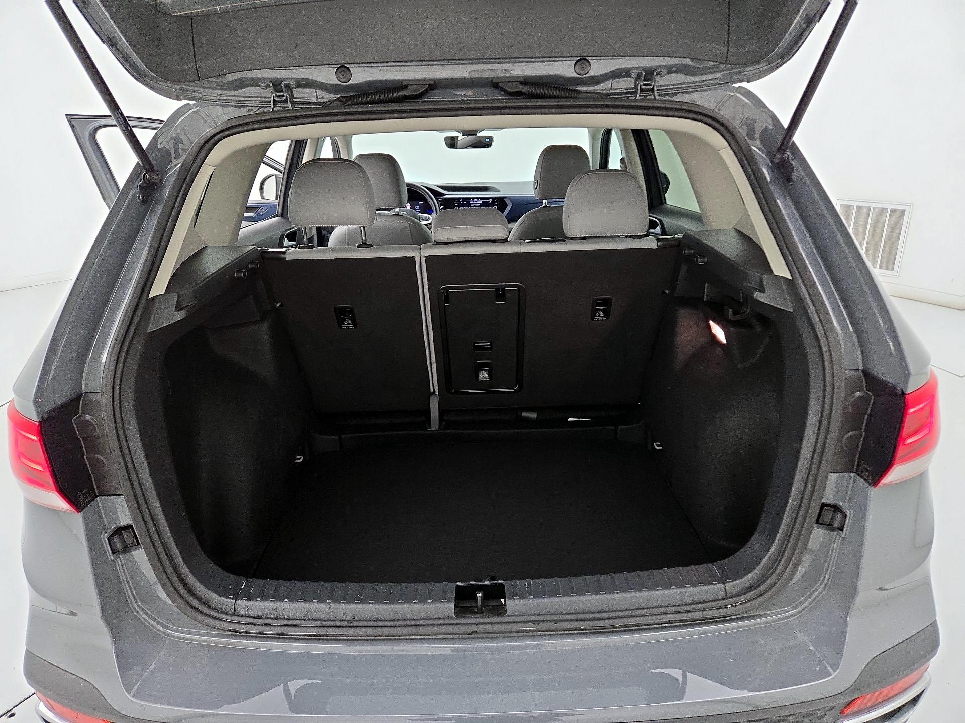 Thumbnail: 2023 Volkswagen Taos - 20