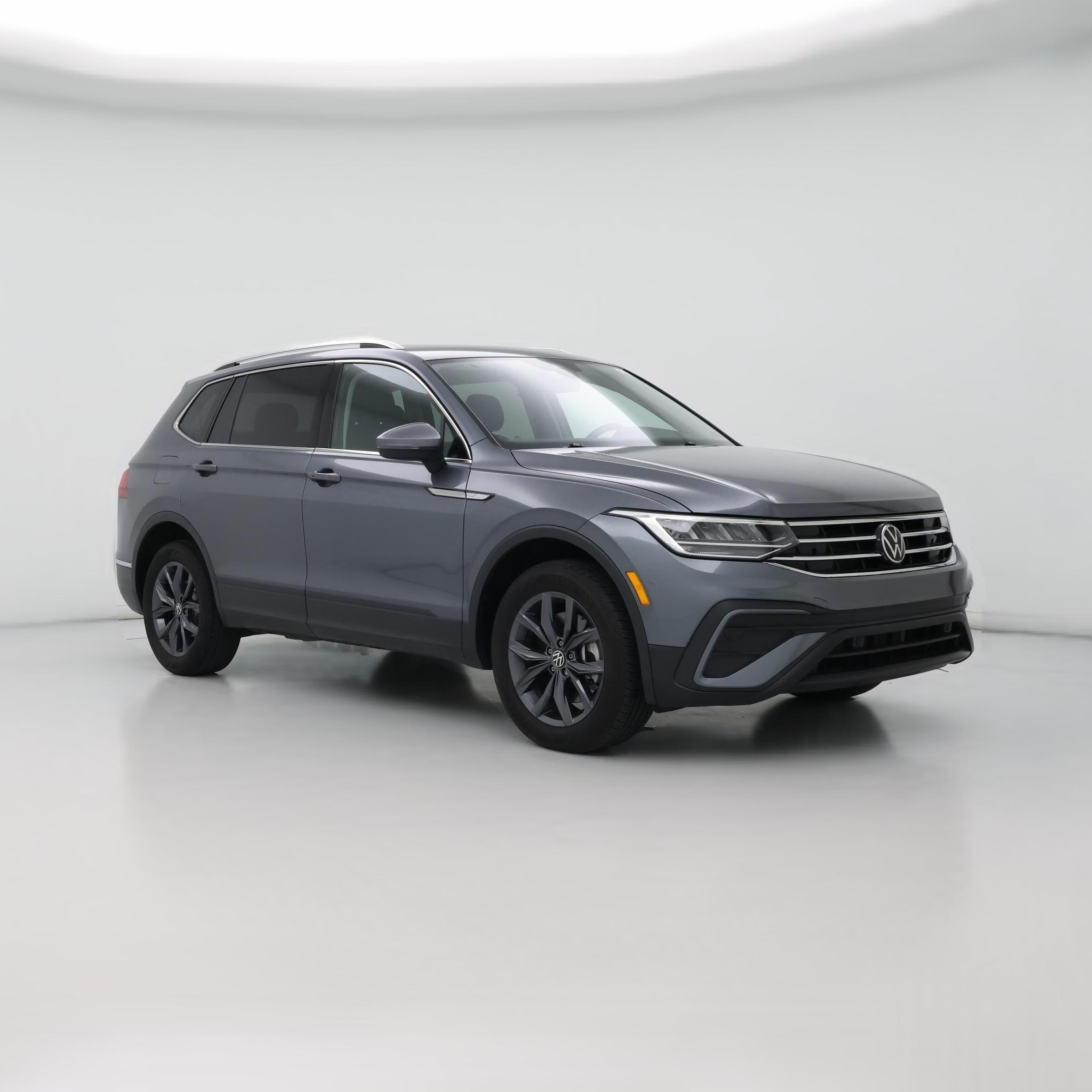 Thumbnail: 2023 Volkswagen Tiguan - 1