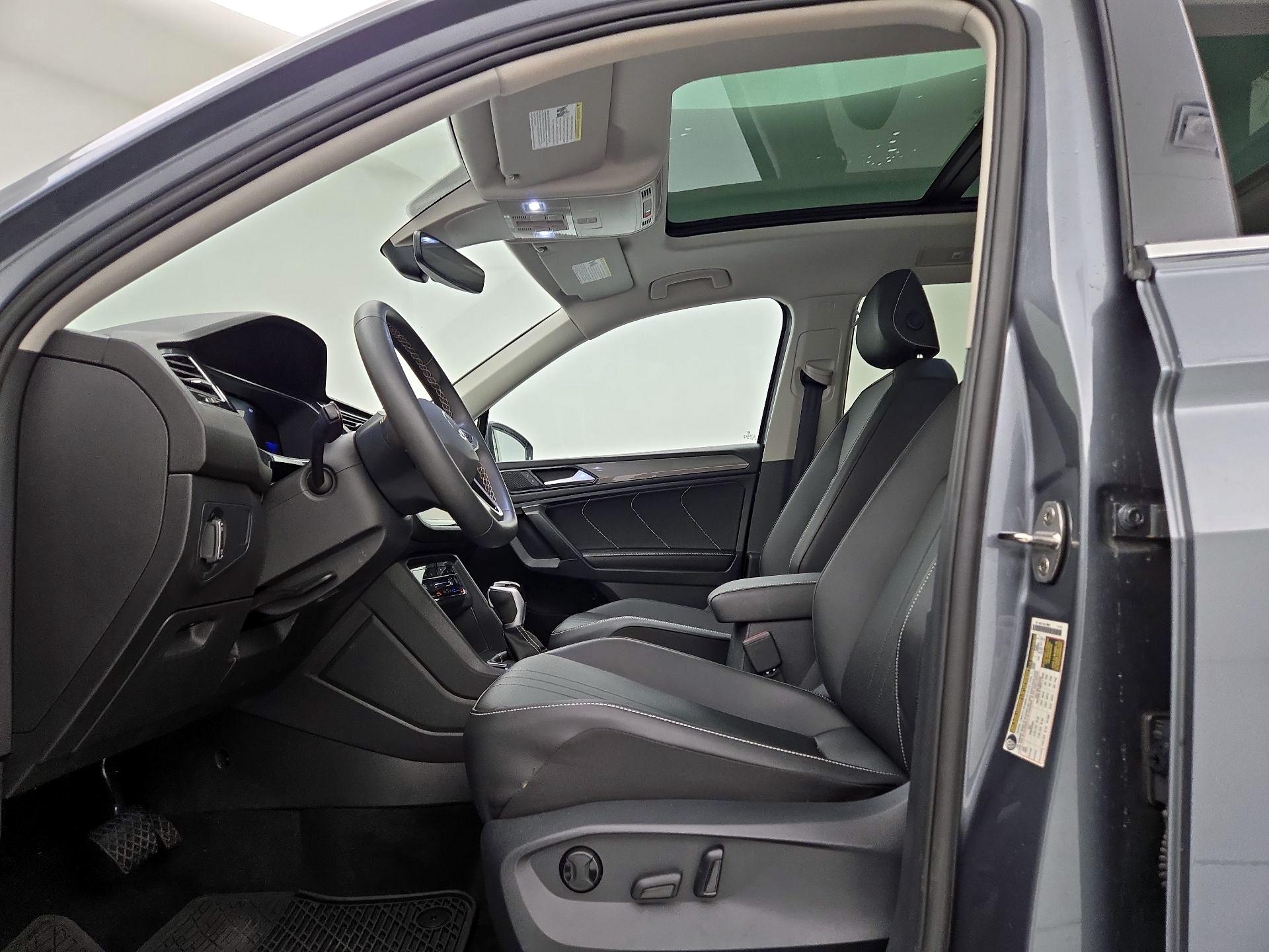 Thumbnail: 2023 Volkswagen Tiguan - 11