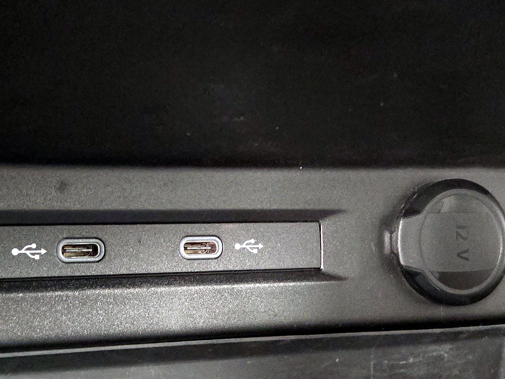 Thumbnail: 2023 Volkswagen Tiguan - 17