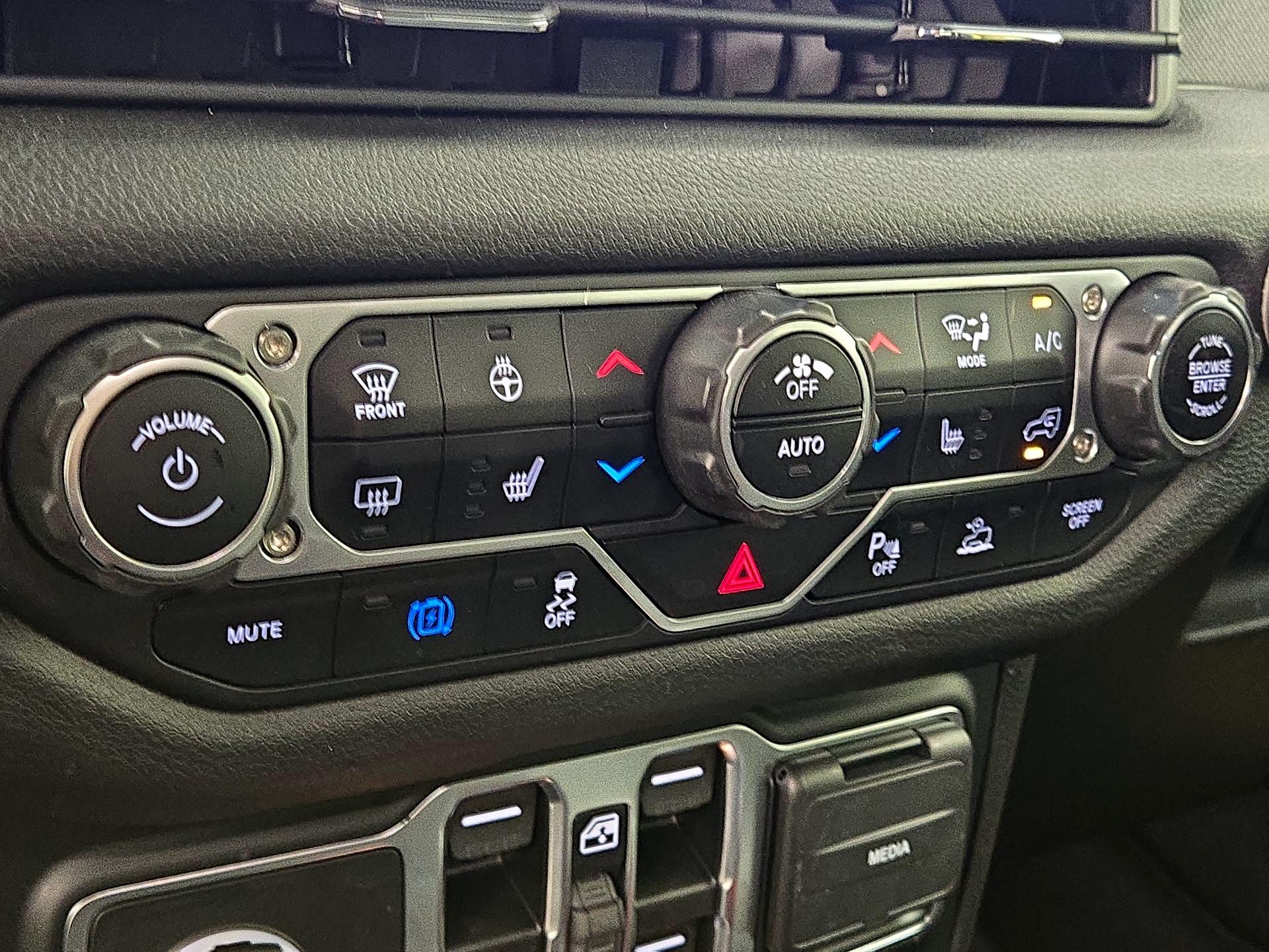 Thumbnail: 2024 Jeep Wrangler - 16