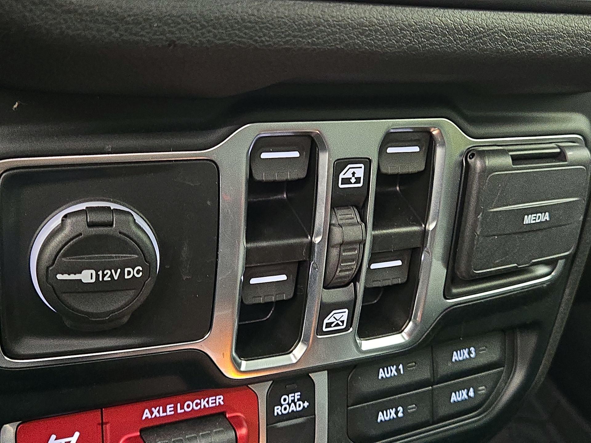 Thumbnail: 2024 Jeep Wrangler - 18