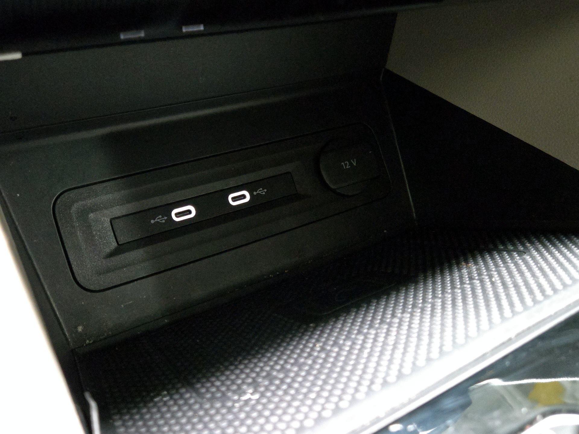 Thumbnail: 2022 Volkswagen Atlas - 18