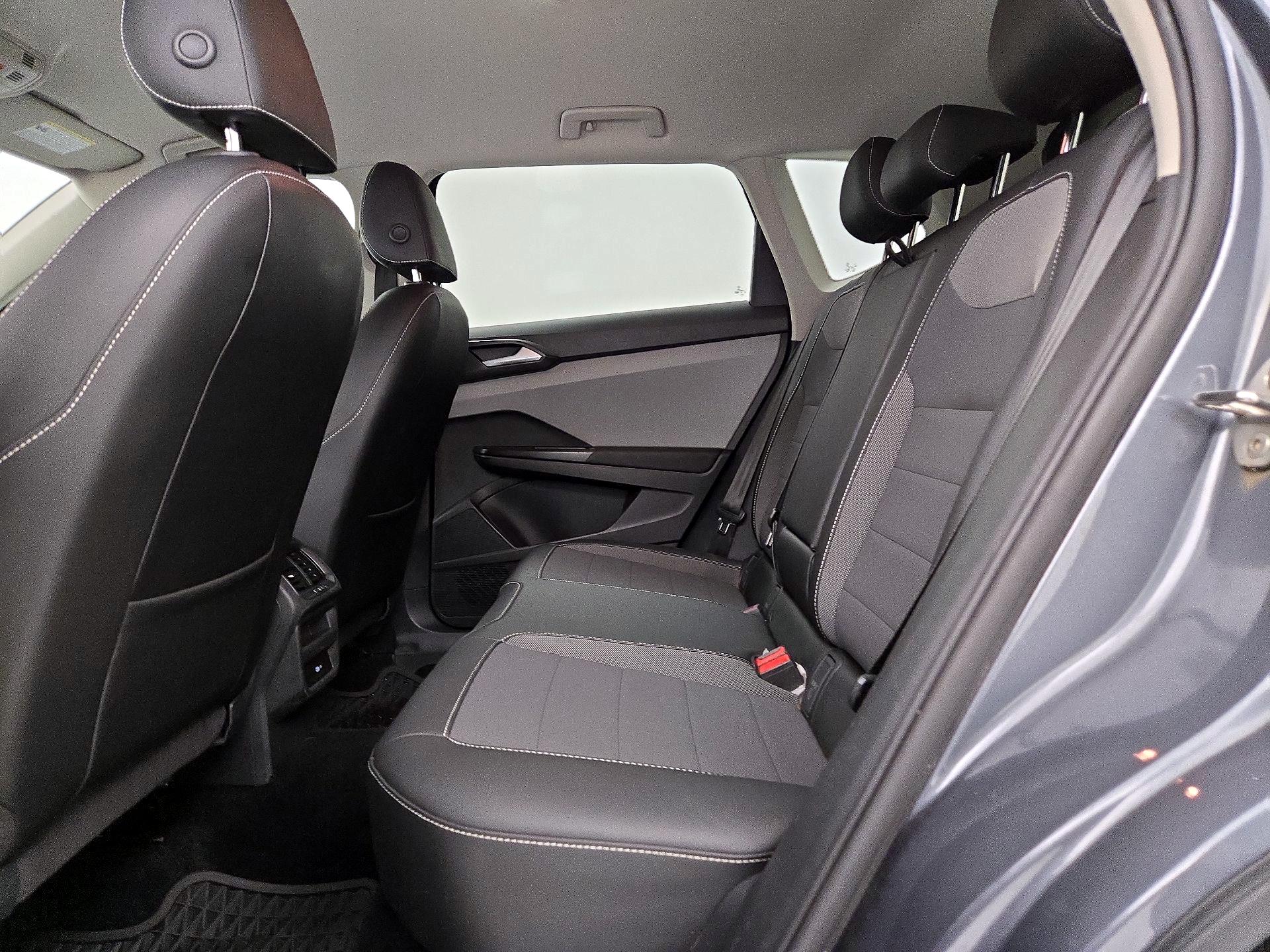 Thumbnail: 2022 Volkswagen Taos - 18