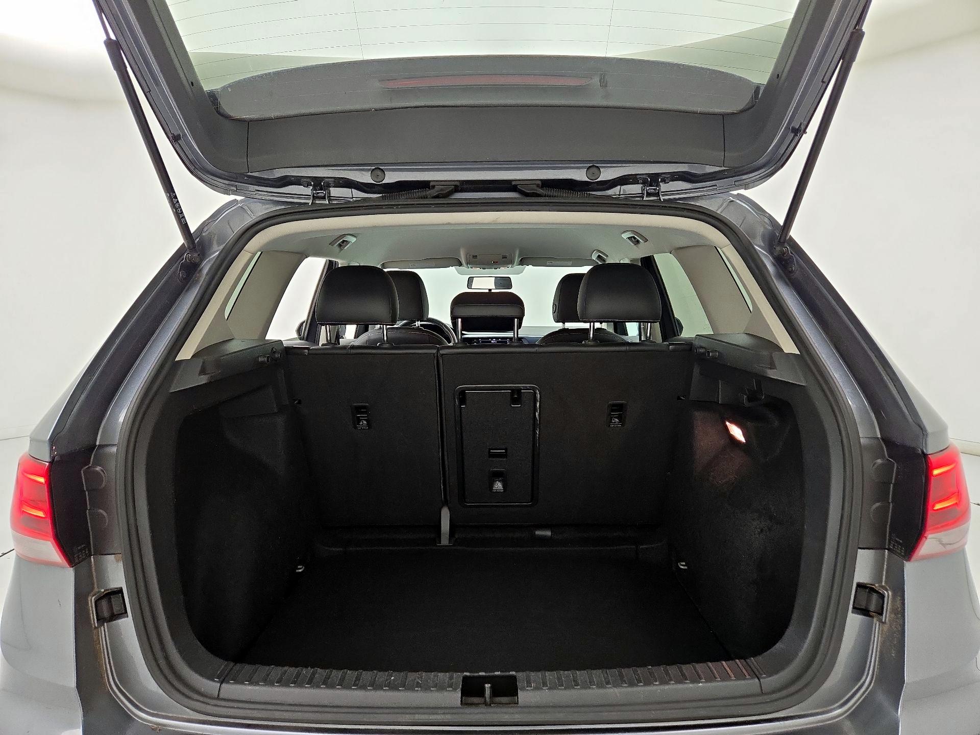 Thumbnail: 2022 Volkswagen Taos - 19