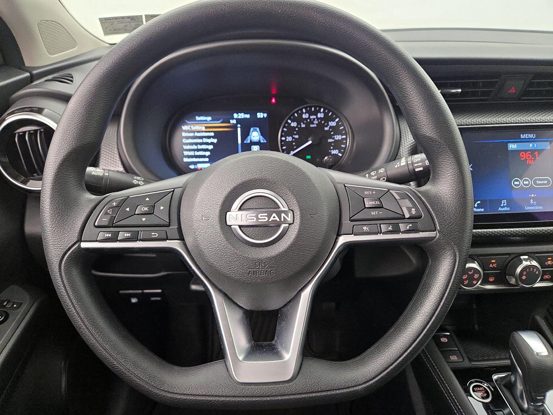 Thumbnail: 2023 Nissan Kicks - 10