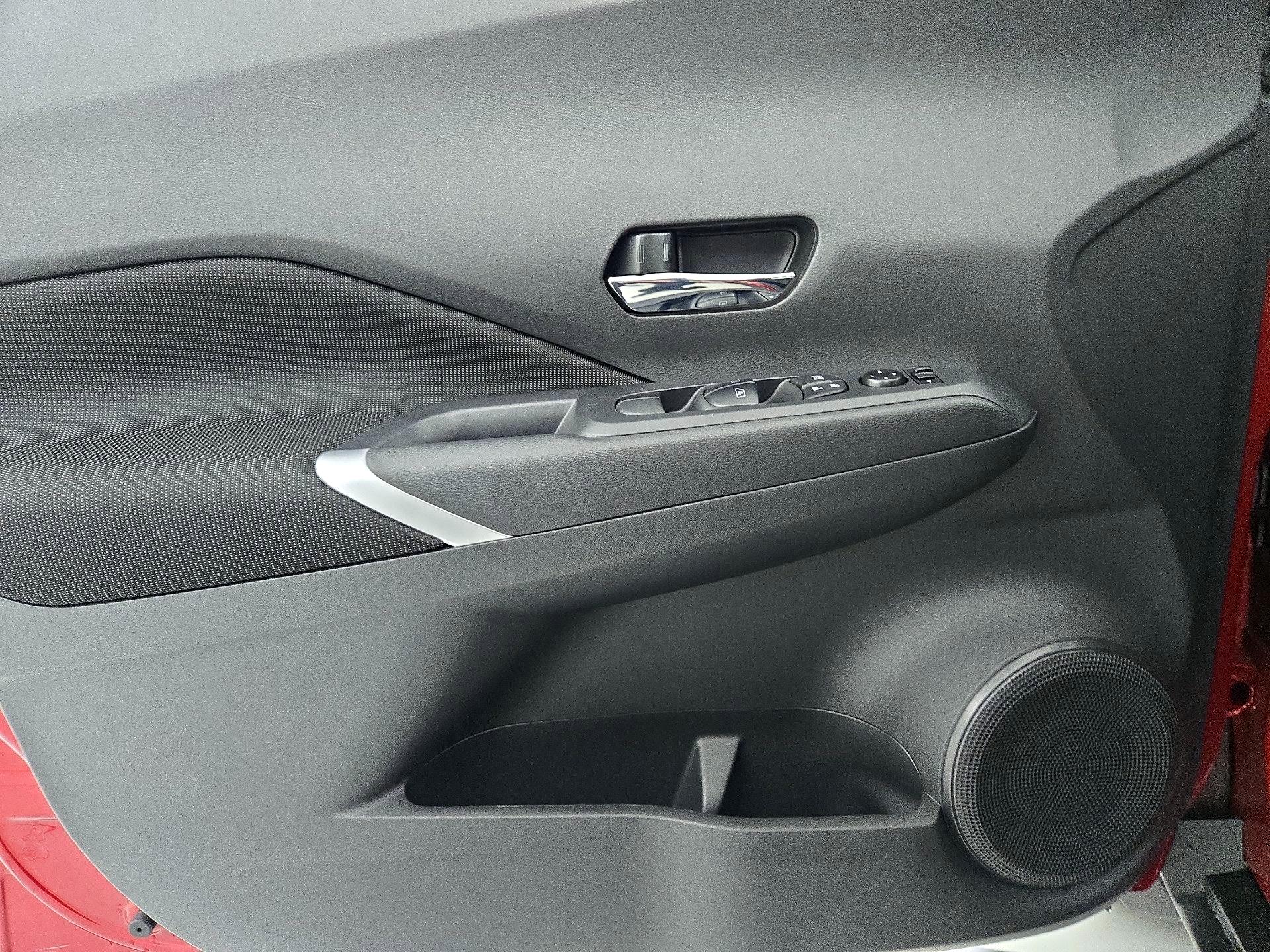 Thumbnail: 2023 Nissan Kicks - 12