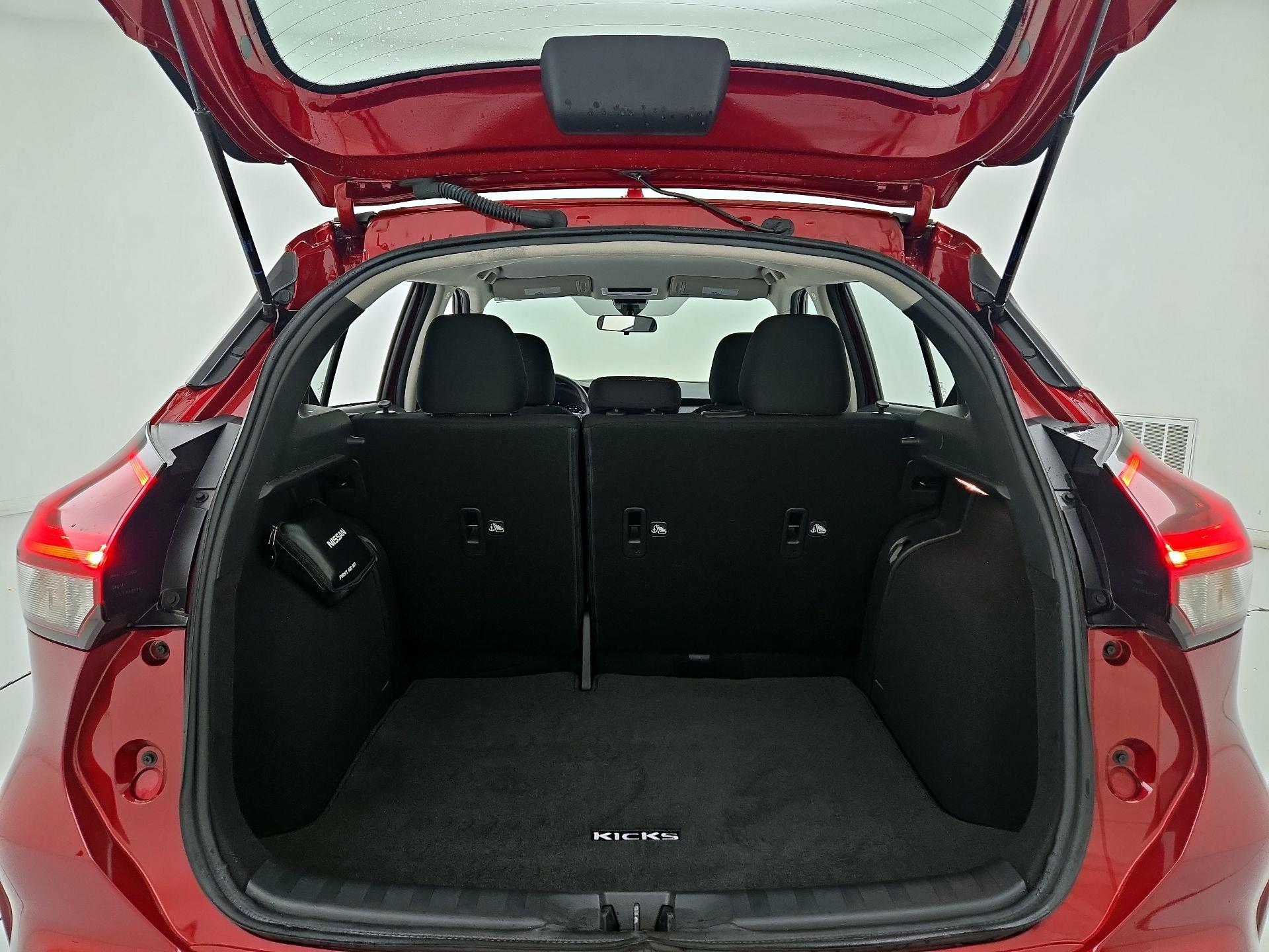 Thumbnail: 2023 Nissan Kicks - 19