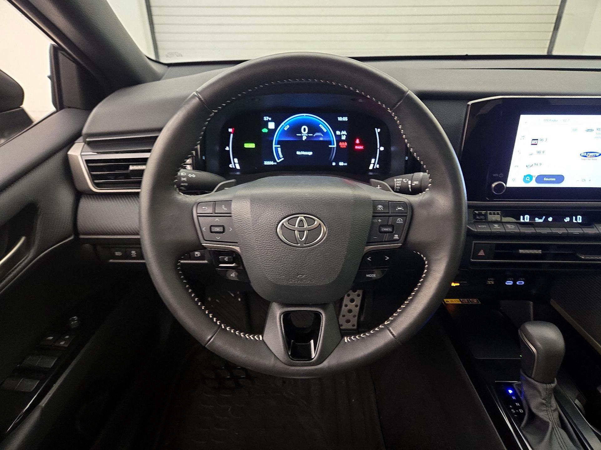 Thumbnail: 2025 Toyota Camry - 10