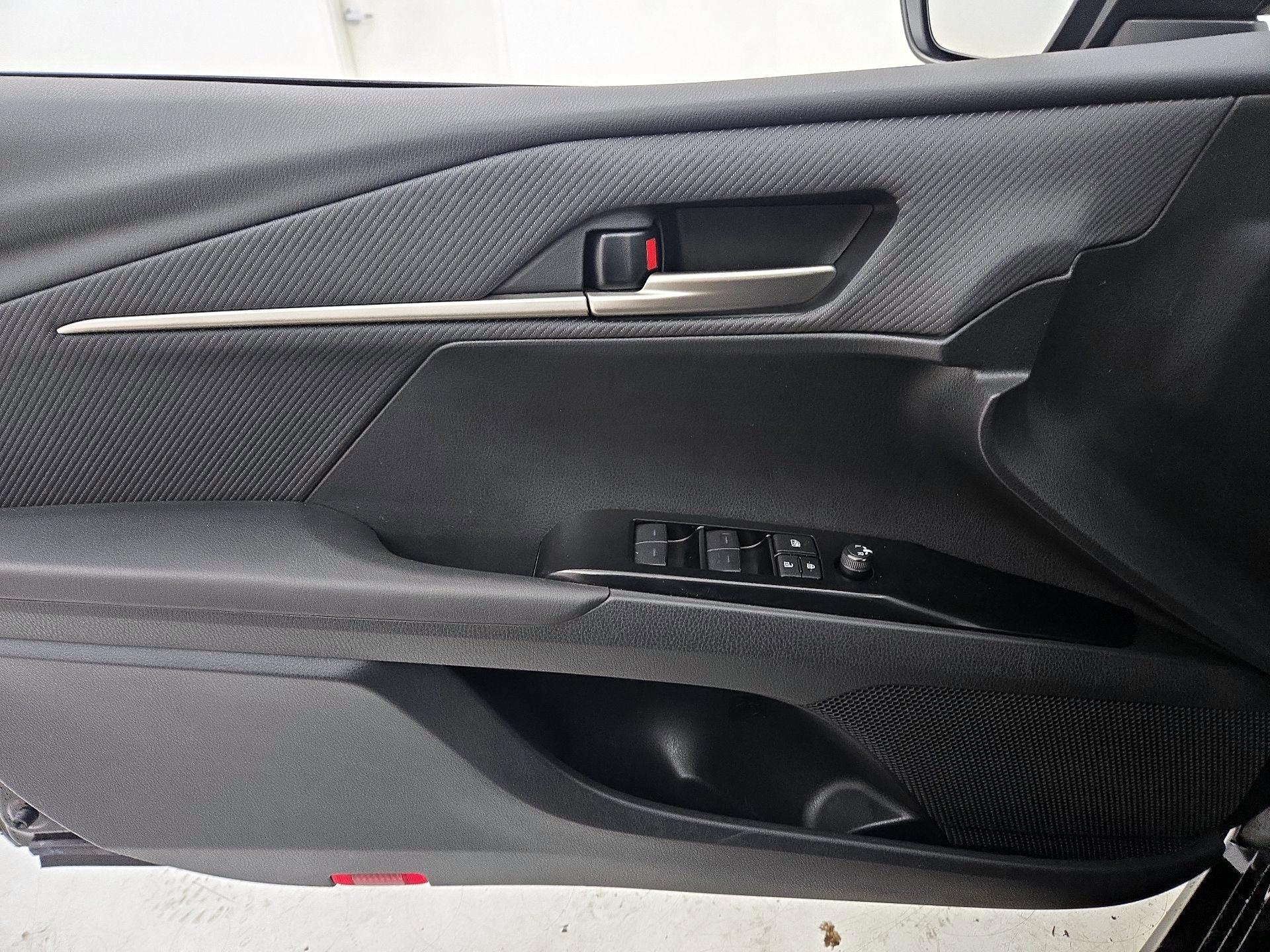 Thumbnail: 2025 Toyota Camry - 12