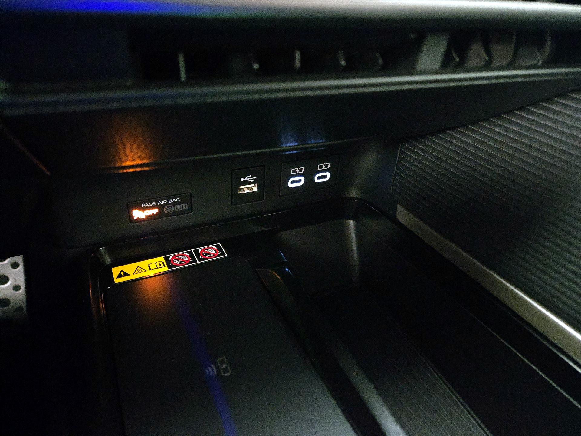 Thumbnail: 2025 Toyota Camry - 18