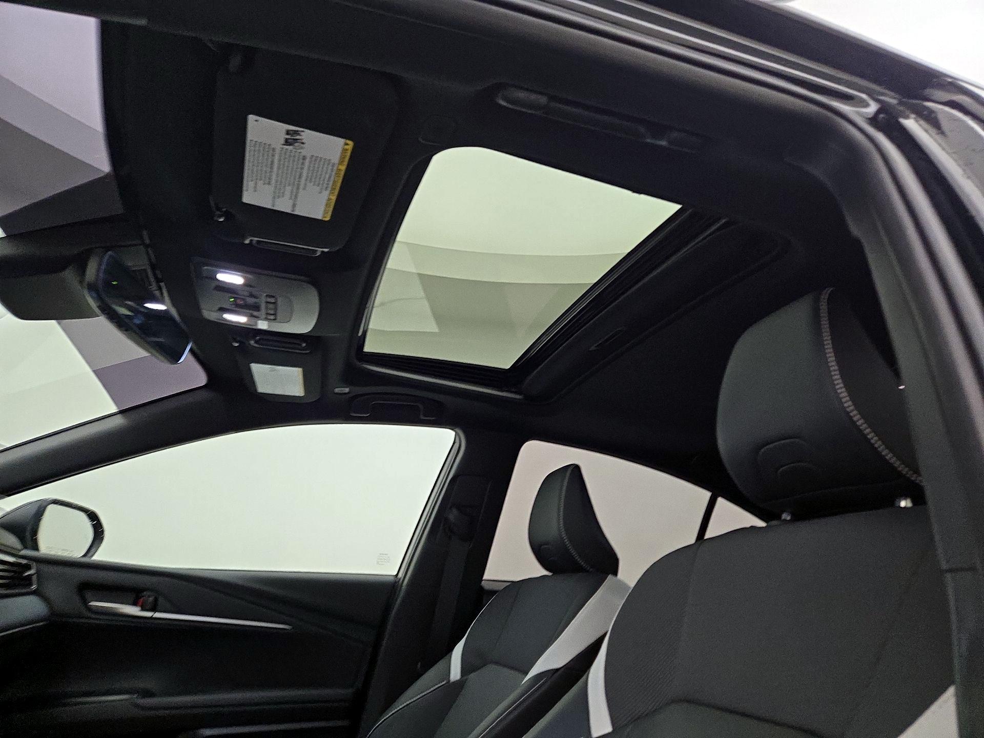 Thumbnail: 2025 Toyota Camry - 19