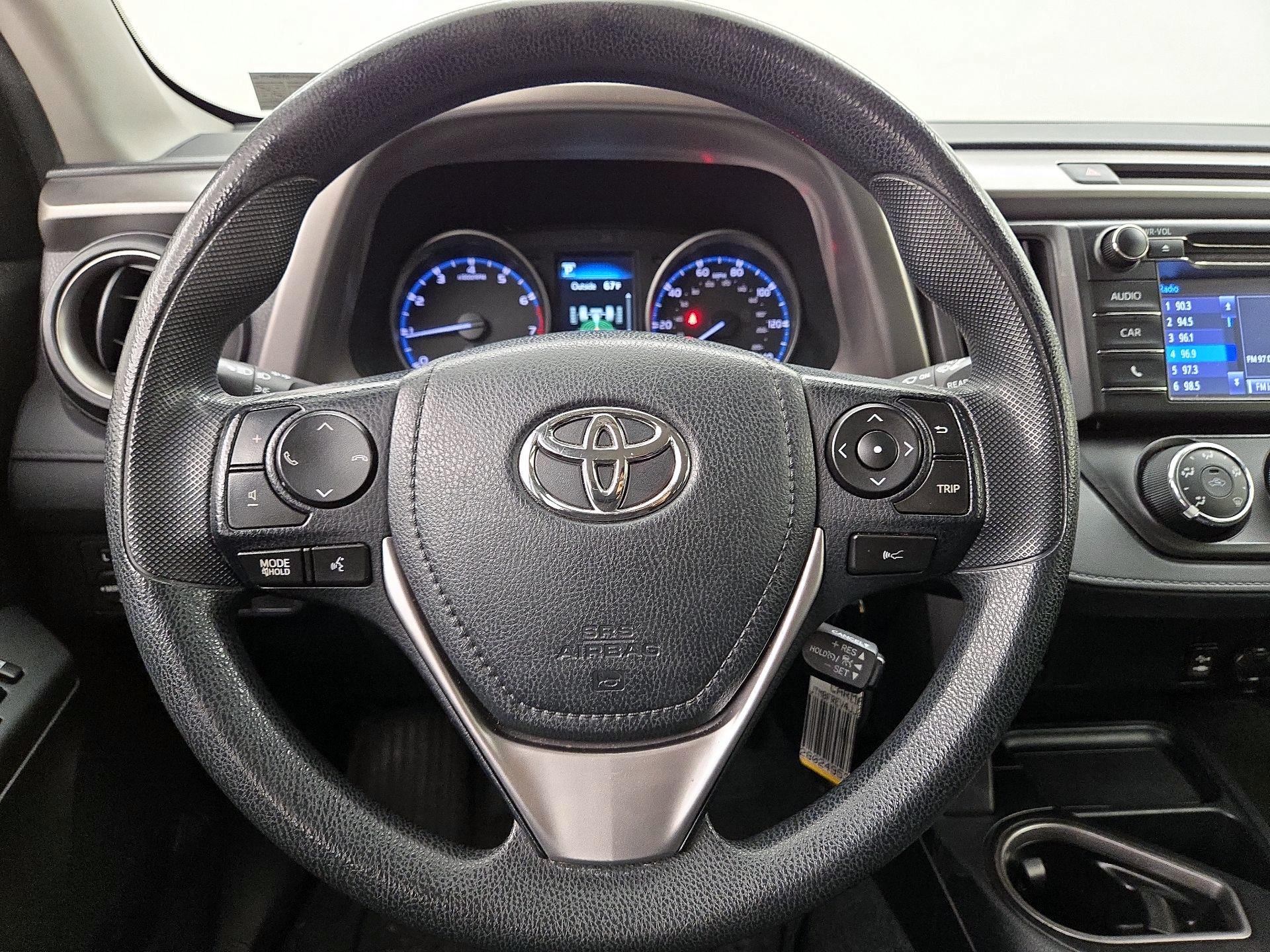 Thumbnail: 2018 Toyota RAV4 - 10