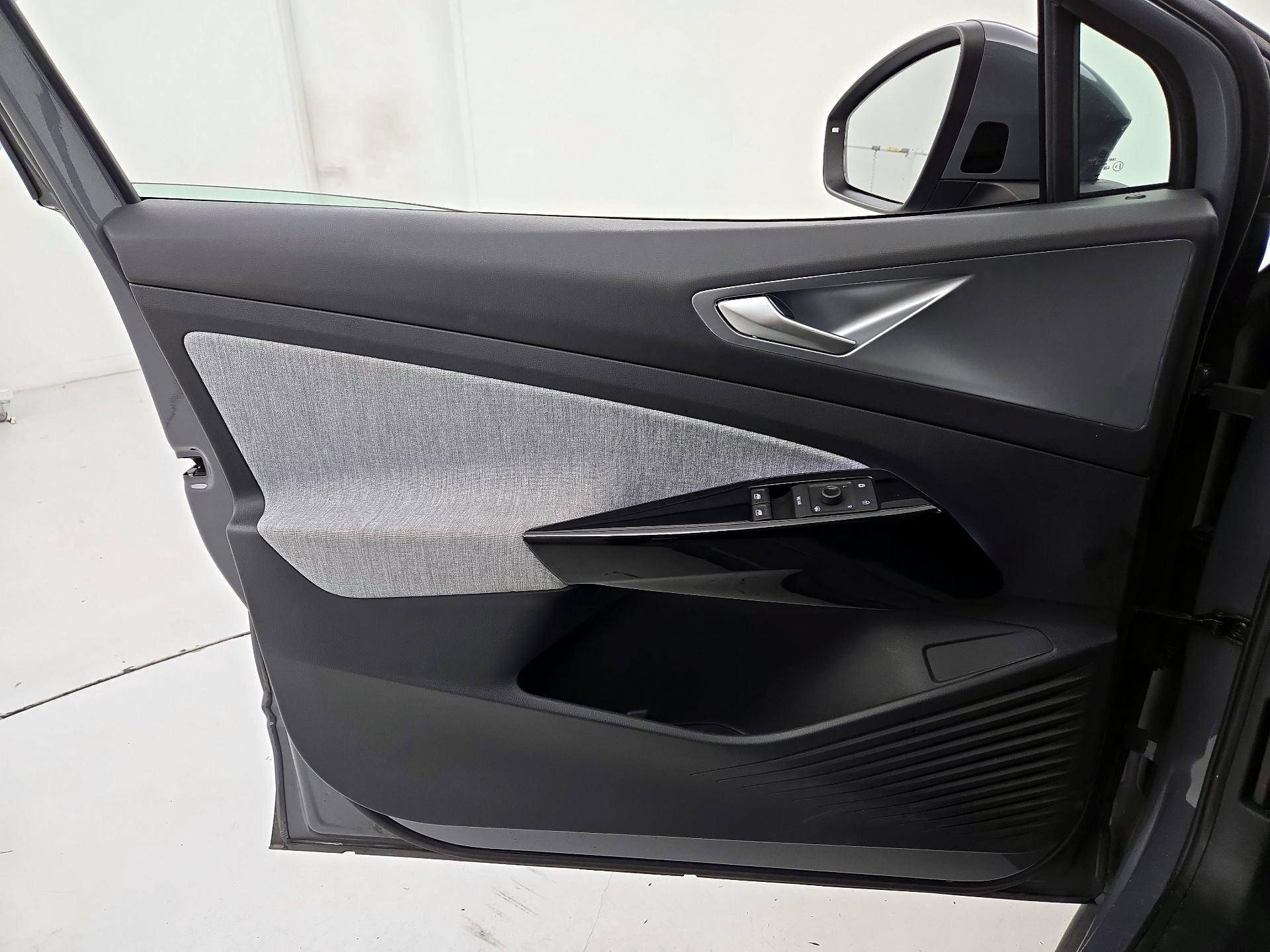 Thumbnail: 2023 Volkswagen ID.4 - 12