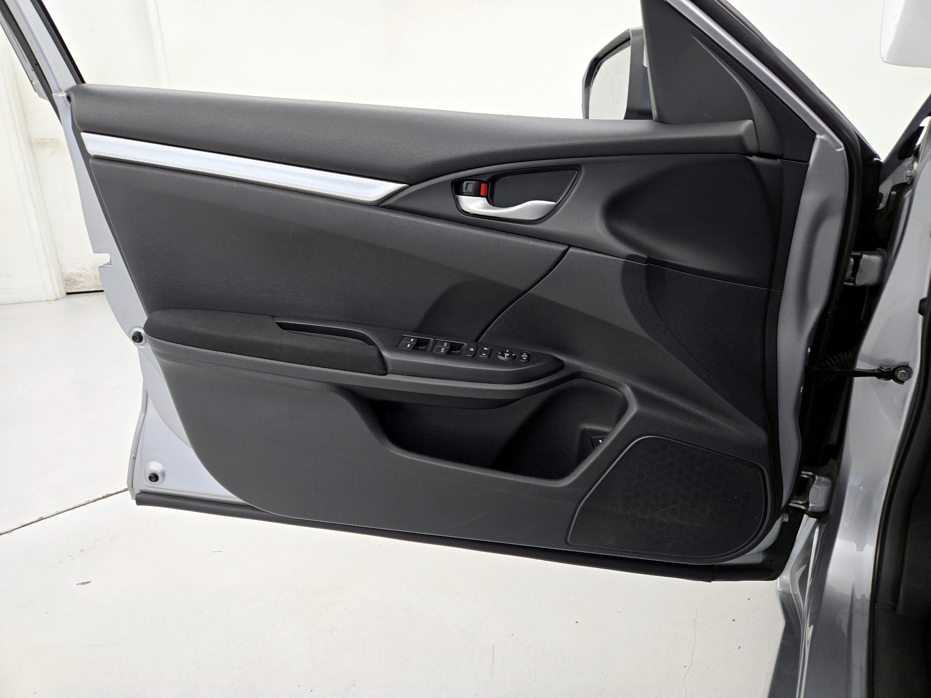 Thumbnail: 2018 Honda Civic - 12