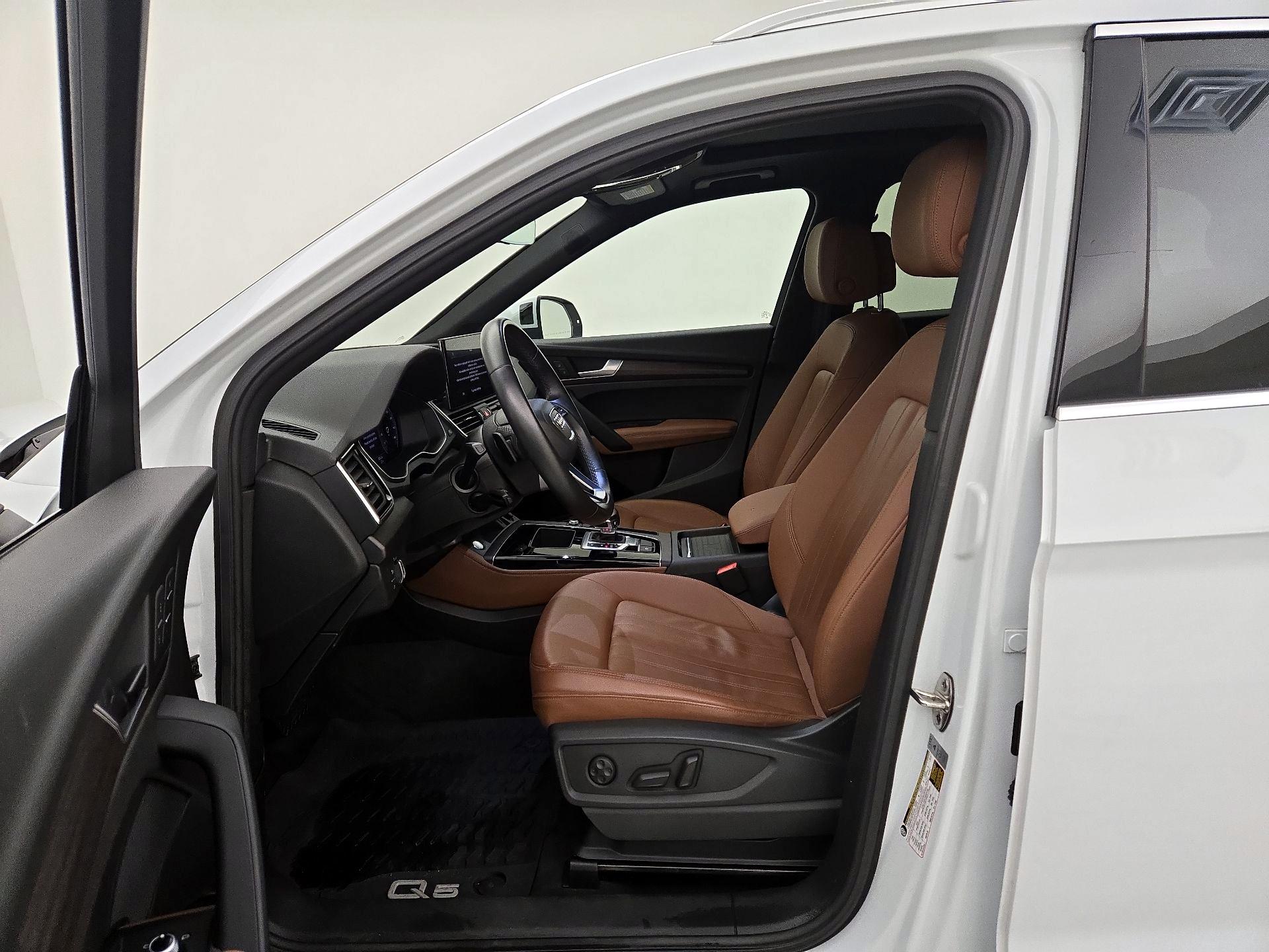 Thumbnail: 2021 Audi Q5 - 11