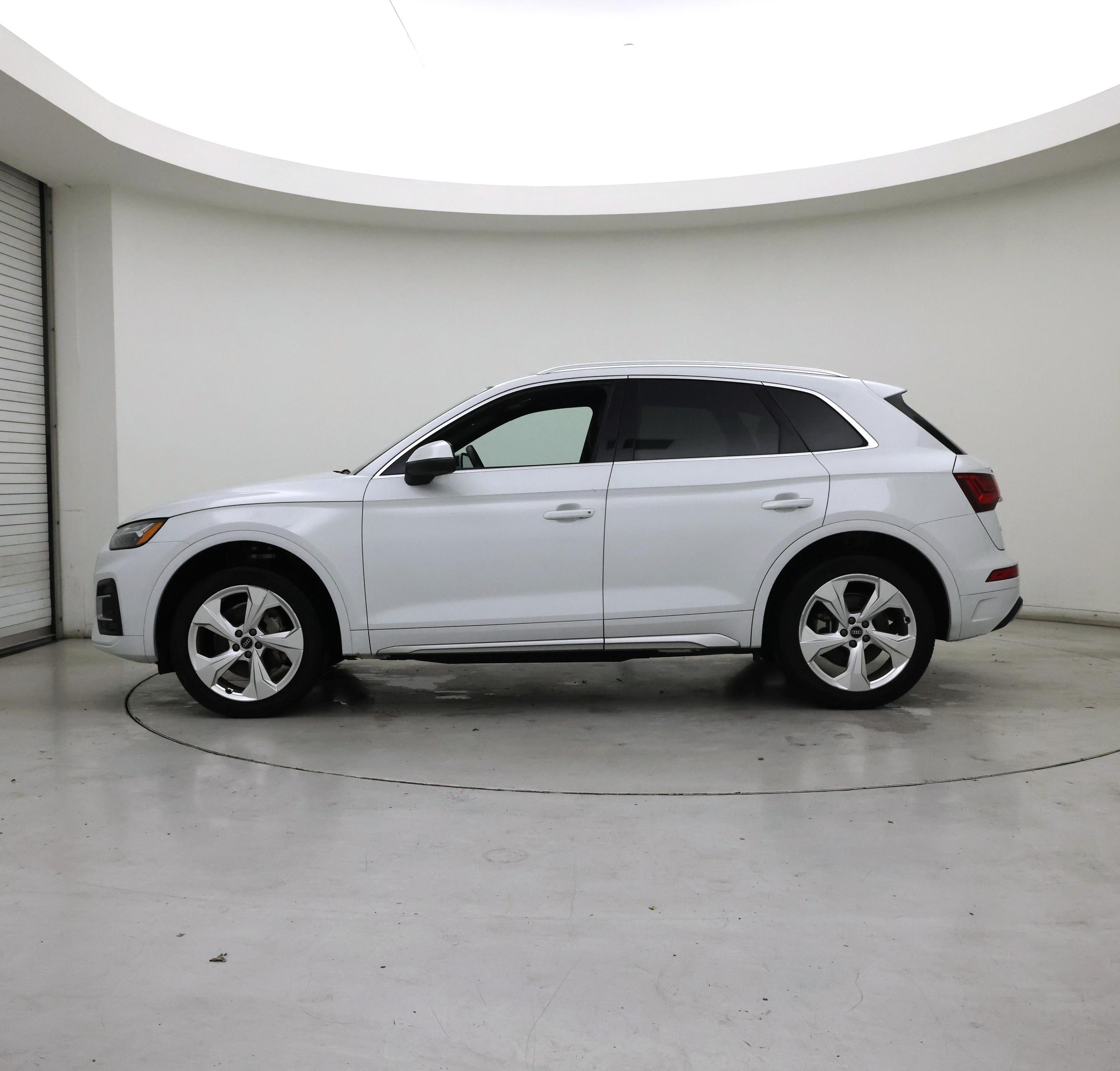 Thumbnail: 2021 Audi Q5 - 3