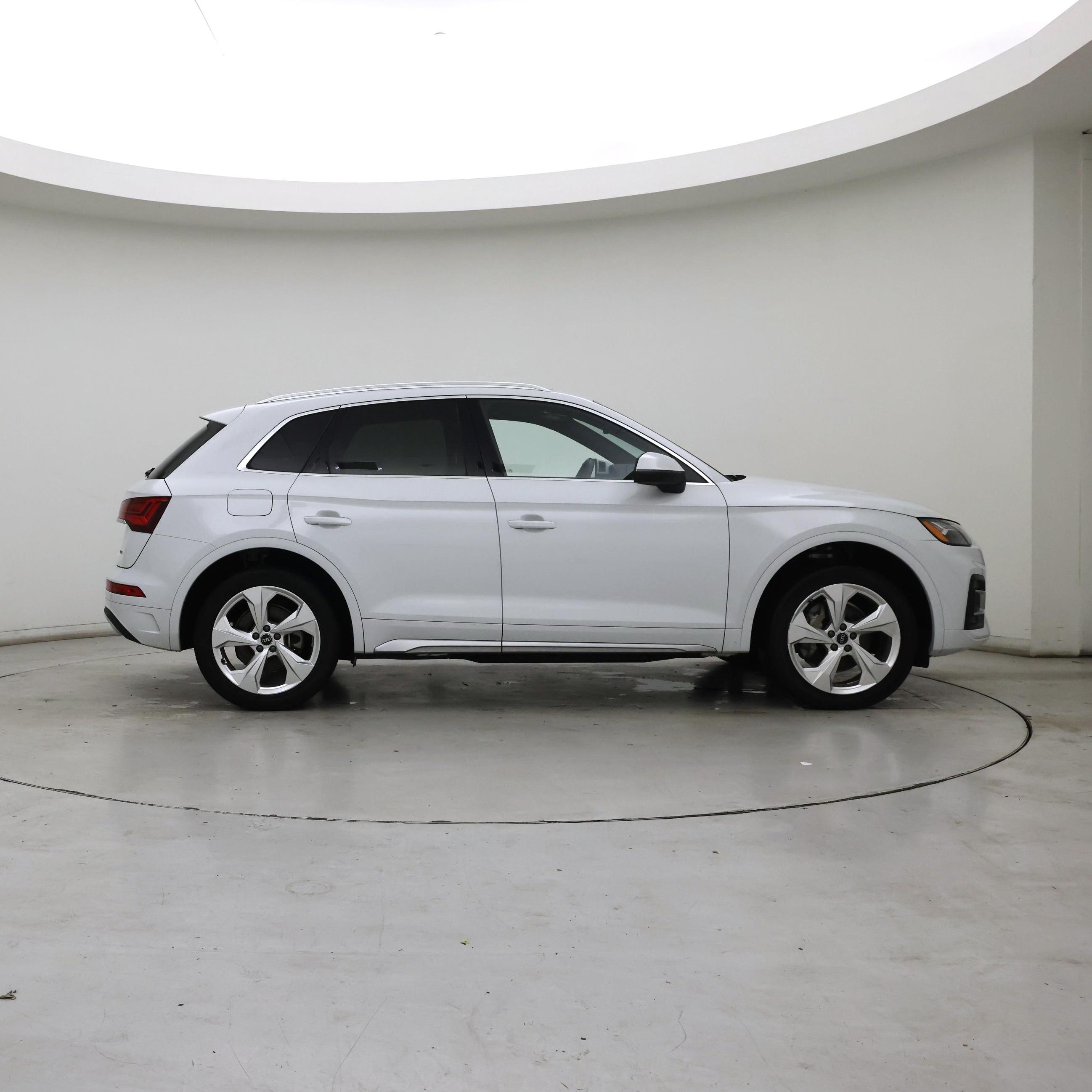 Thumbnail: 2021 Audi Q5 - 7