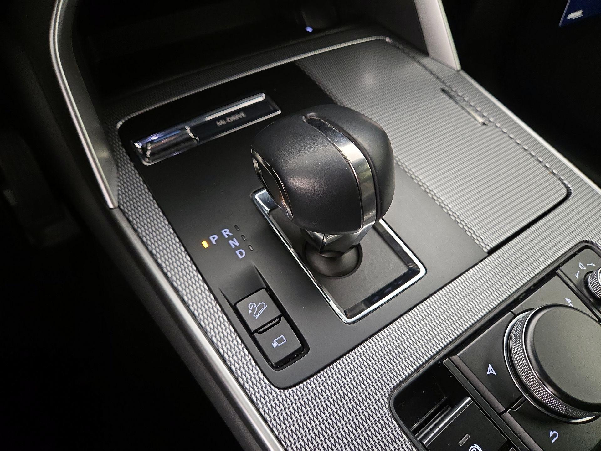 Thumbnail: 2024 Mazda CX-90 - 18