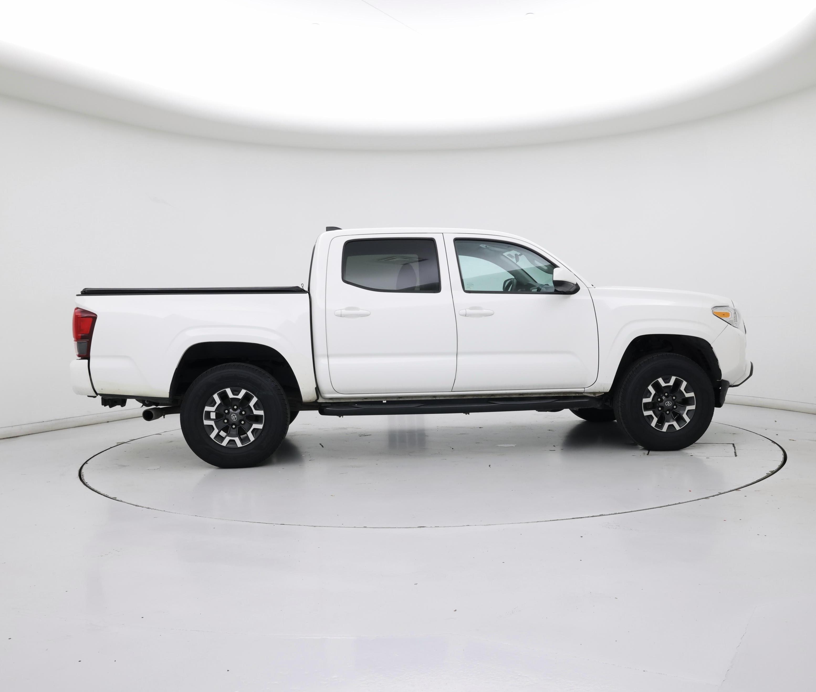 Thumbnail: 2022 Toyota Tacoma - 7