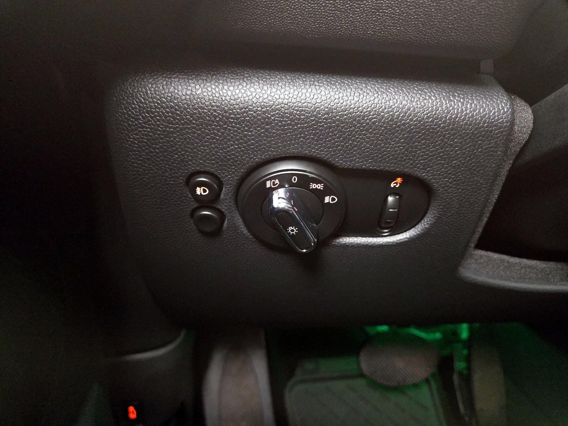 Thumbnail: 2019 MINI Cooper Hardtop - 13