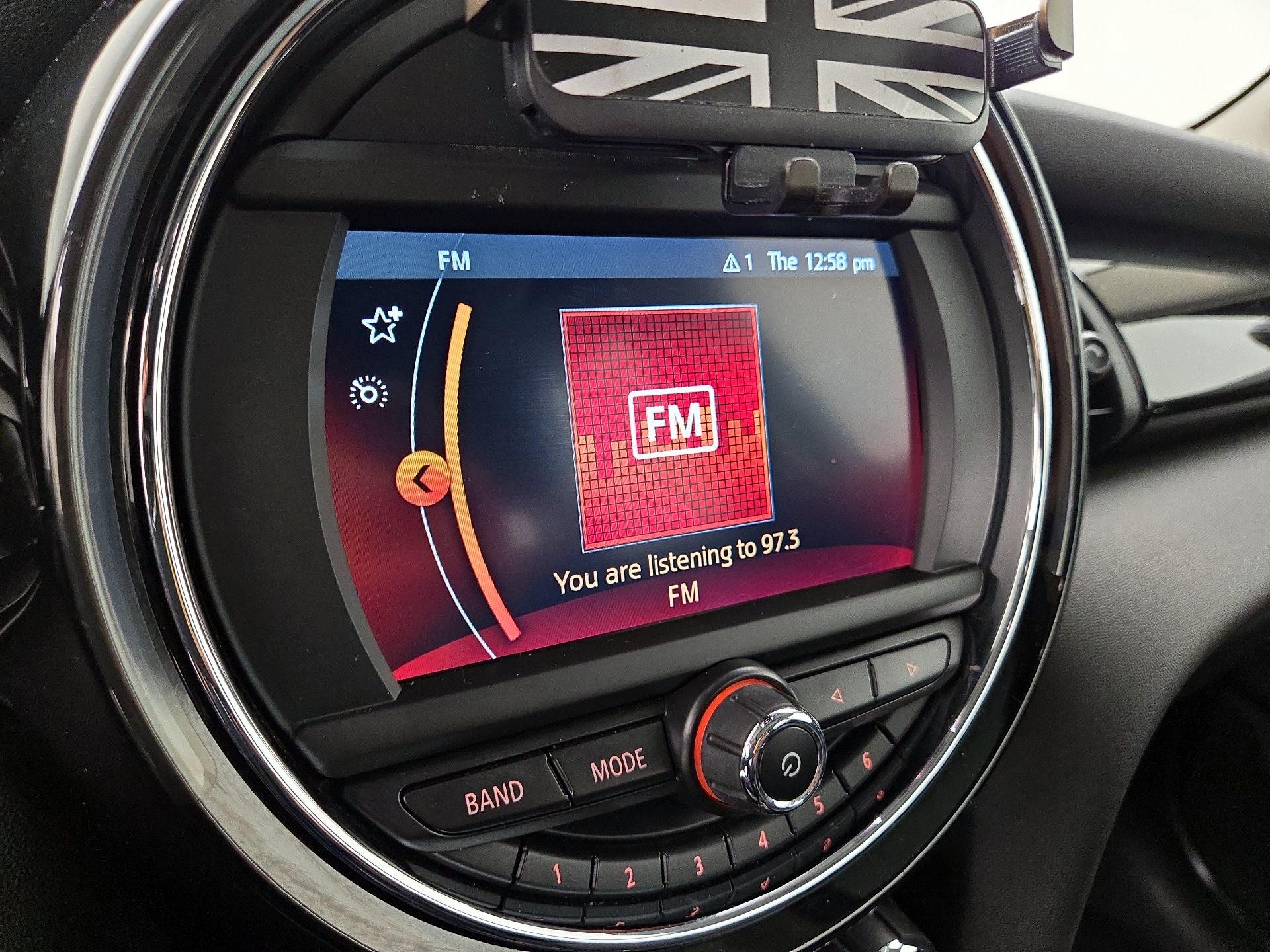 Thumbnail: 2019 MINI Cooper Hardtop - 15