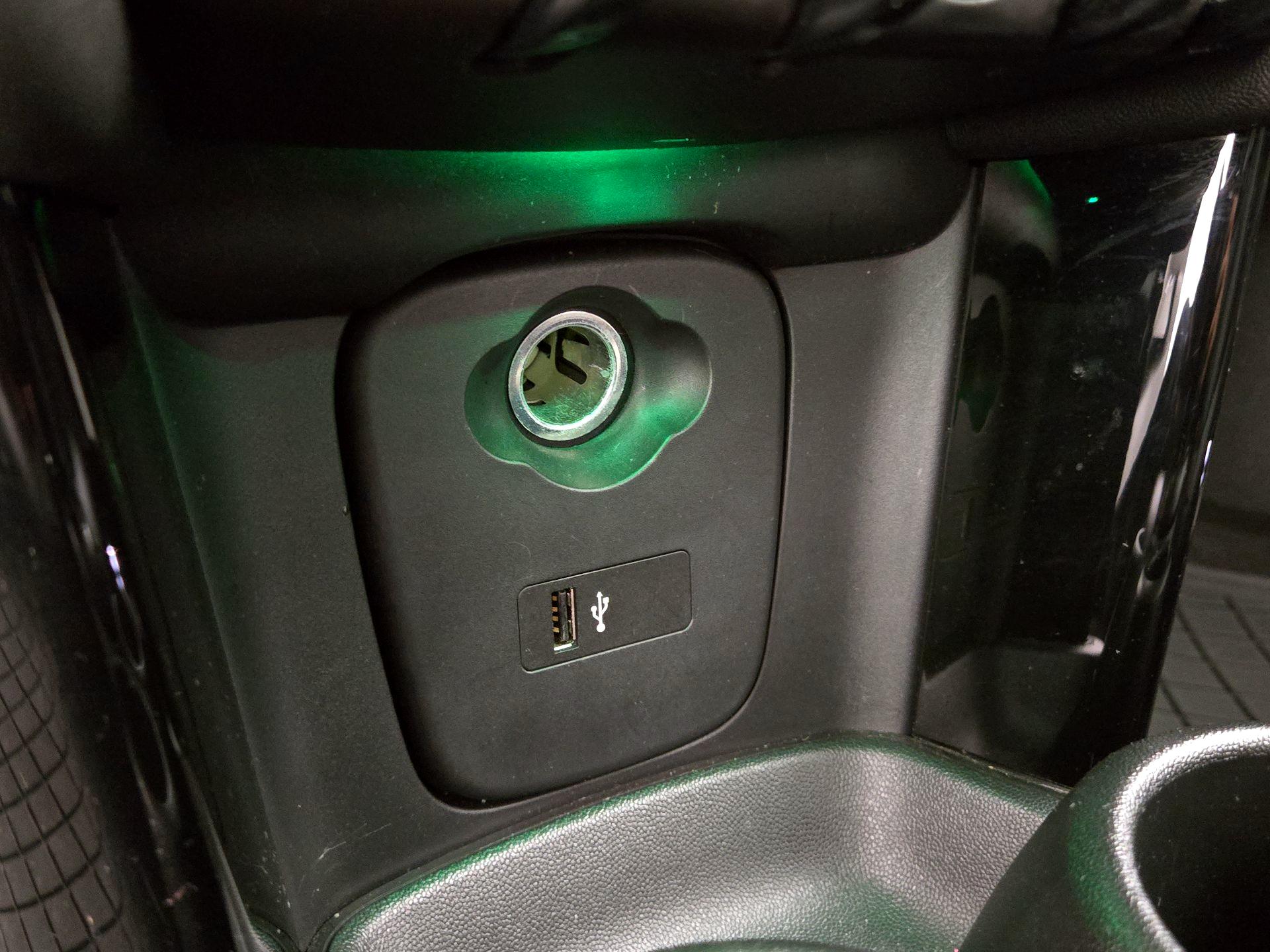 Thumbnail: 2019 MINI Cooper Hardtop - 18