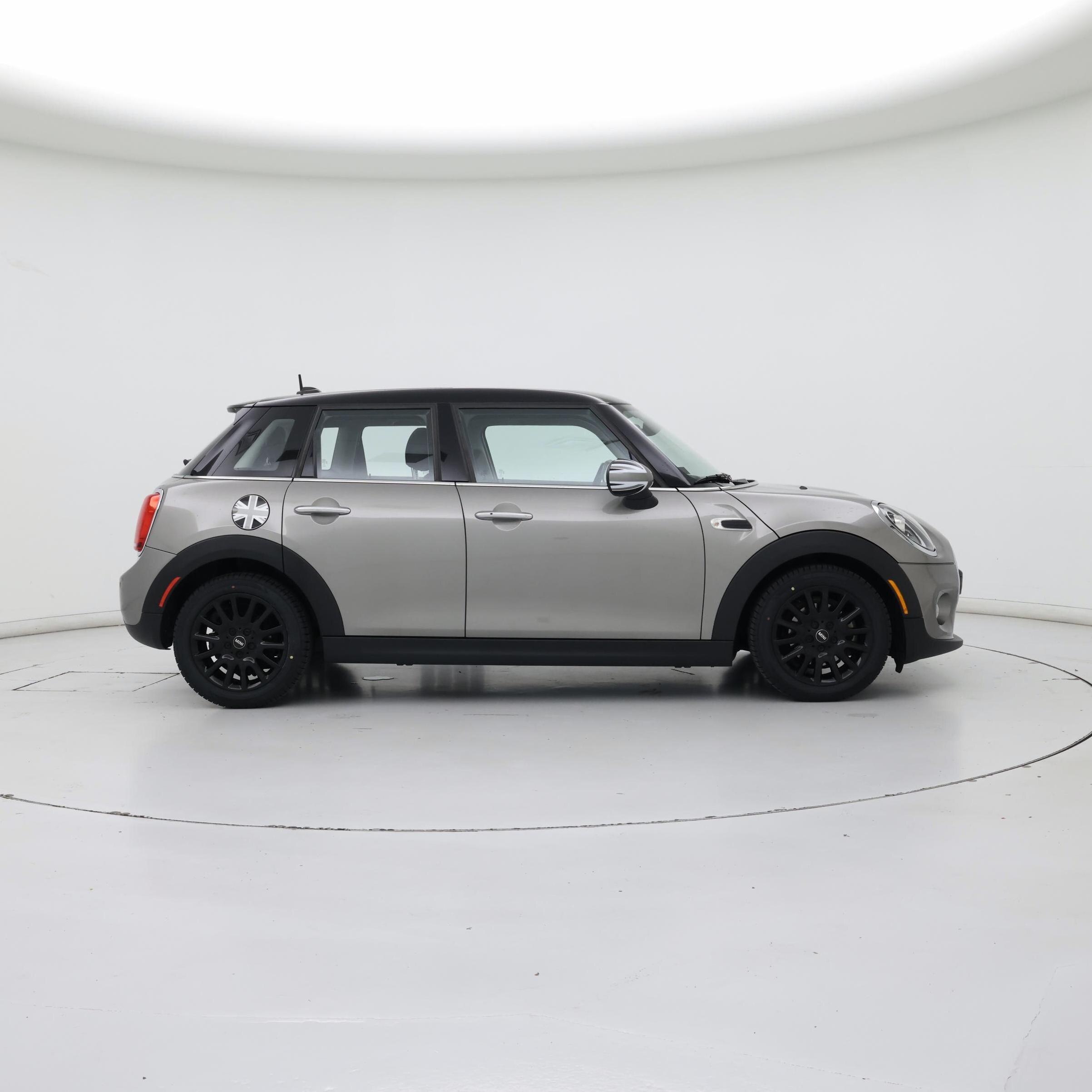 Thumbnail: 2019 MINI Cooper Hardtop - 7
