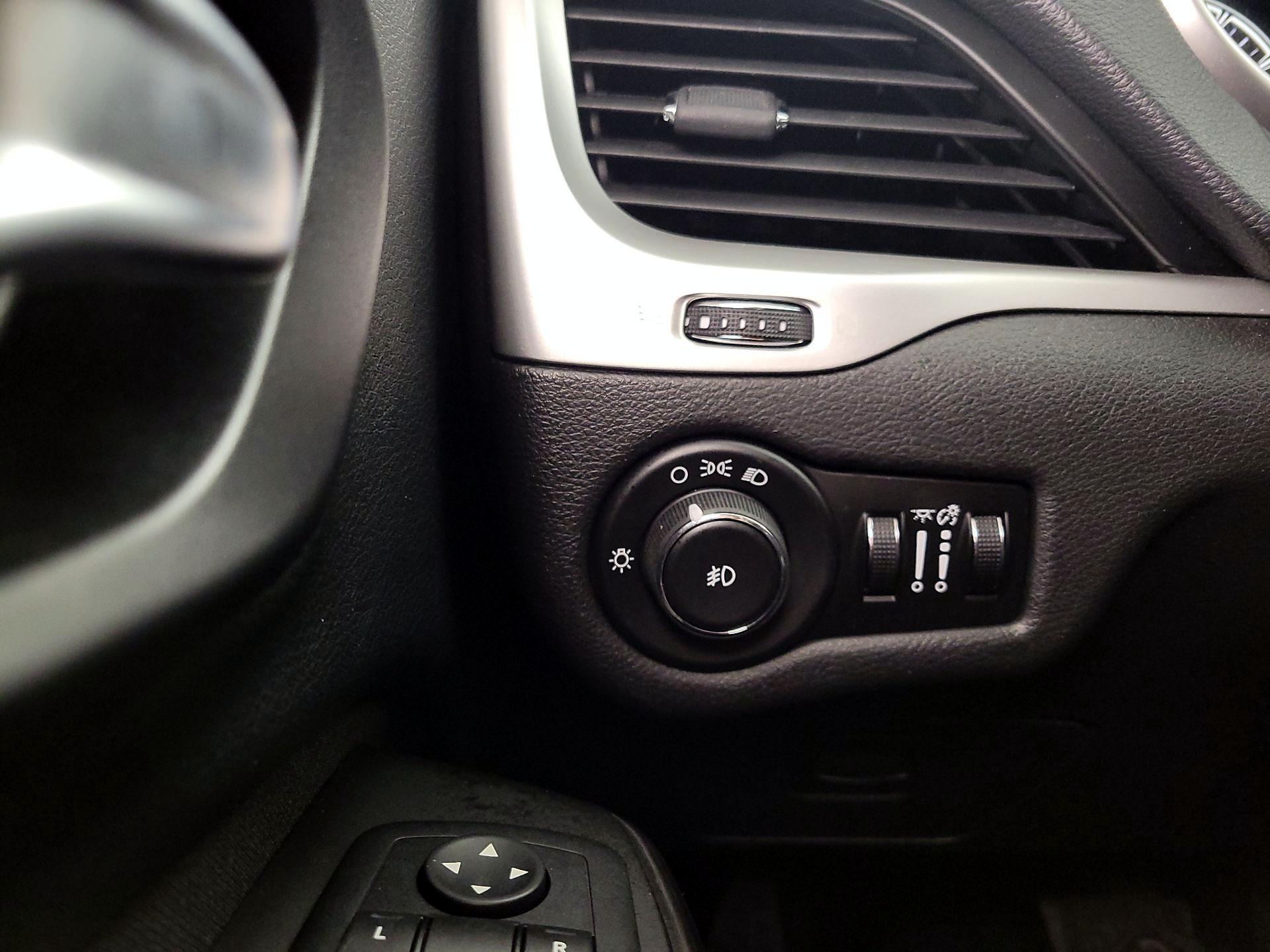 Thumbnail: 2014 Jeep Cherokee - 13