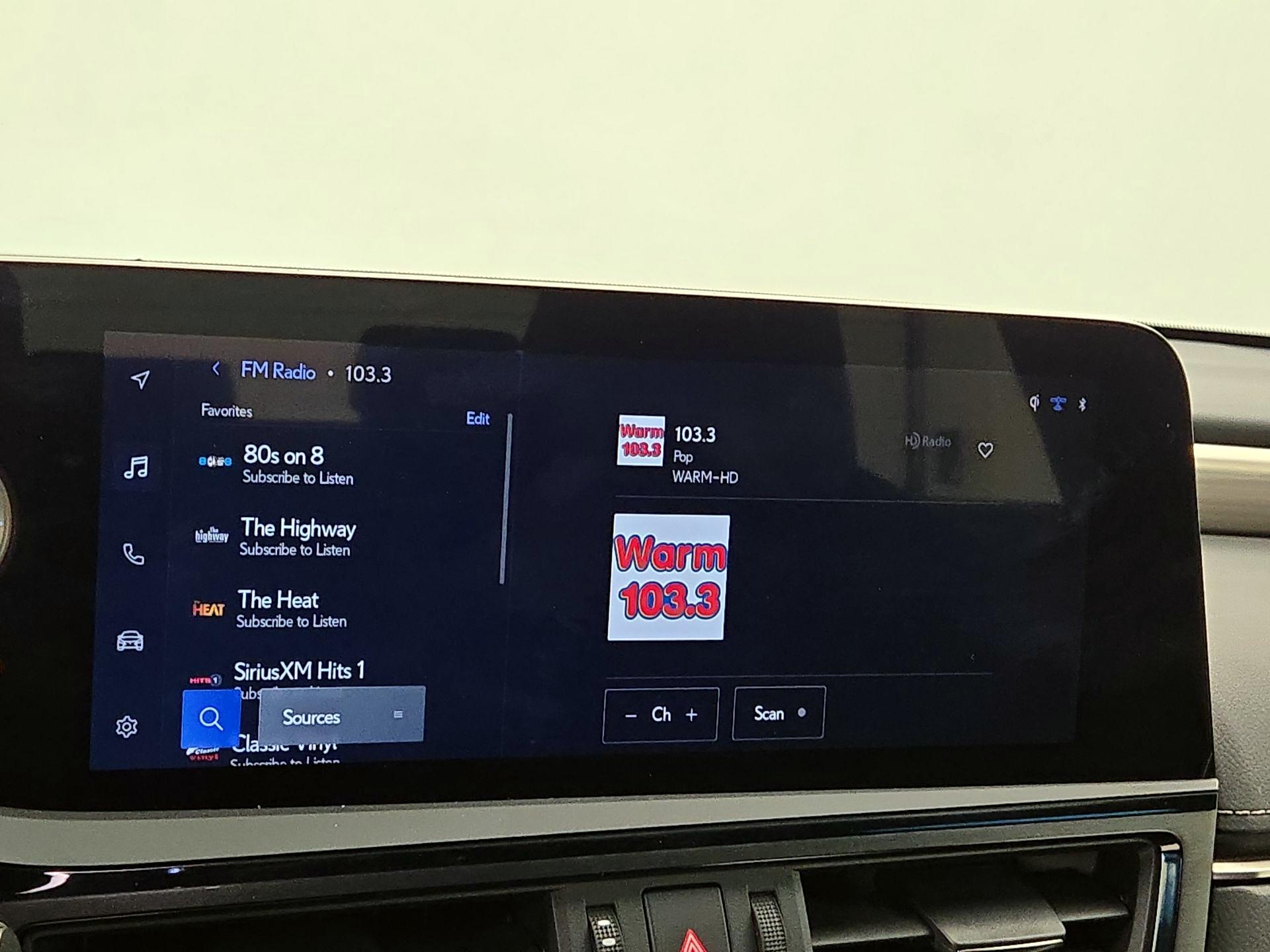 Thumbnail: 2023 Lexus ES - 15