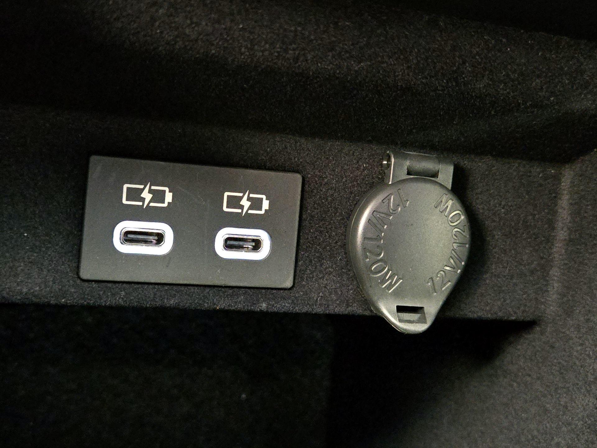 Thumbnail: 2023 Lexus ES - 18