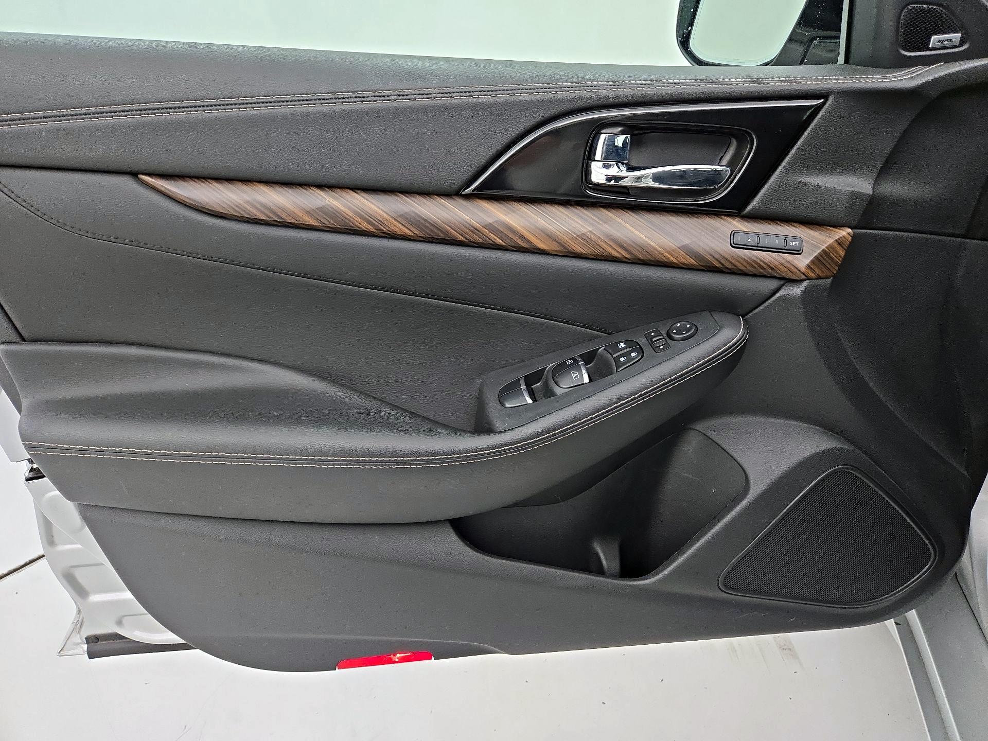 Thumbnail: 2017 Nissan Maxima - 12