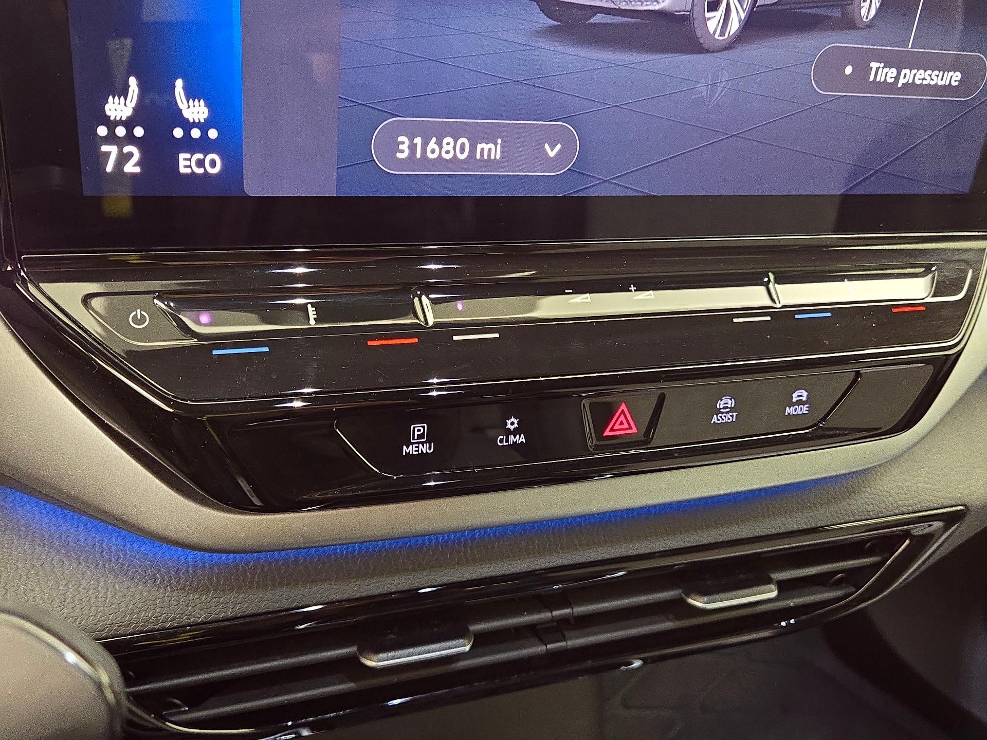 Thumbnail: 2023 Volkswagen ID.4 - 16