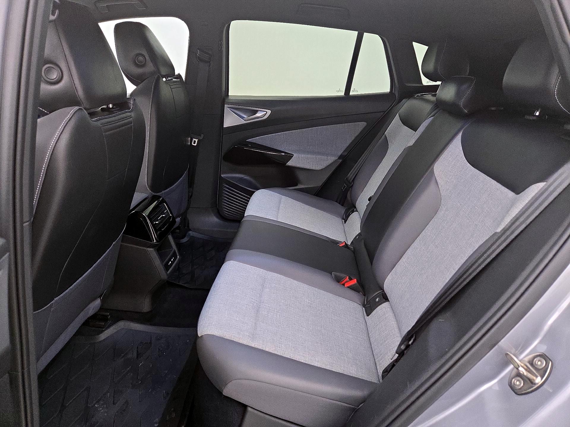 Thumbnail: 2023 Volkswagen ID.4 - 18