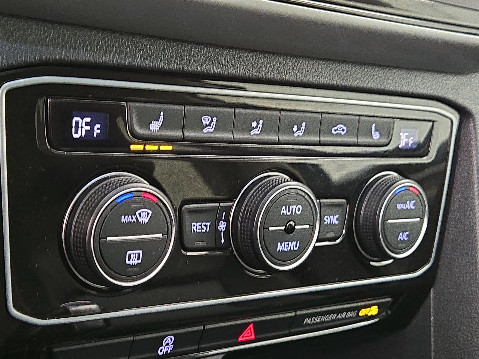 Thumbnail: 2022 Volkswagen Atlas - 15