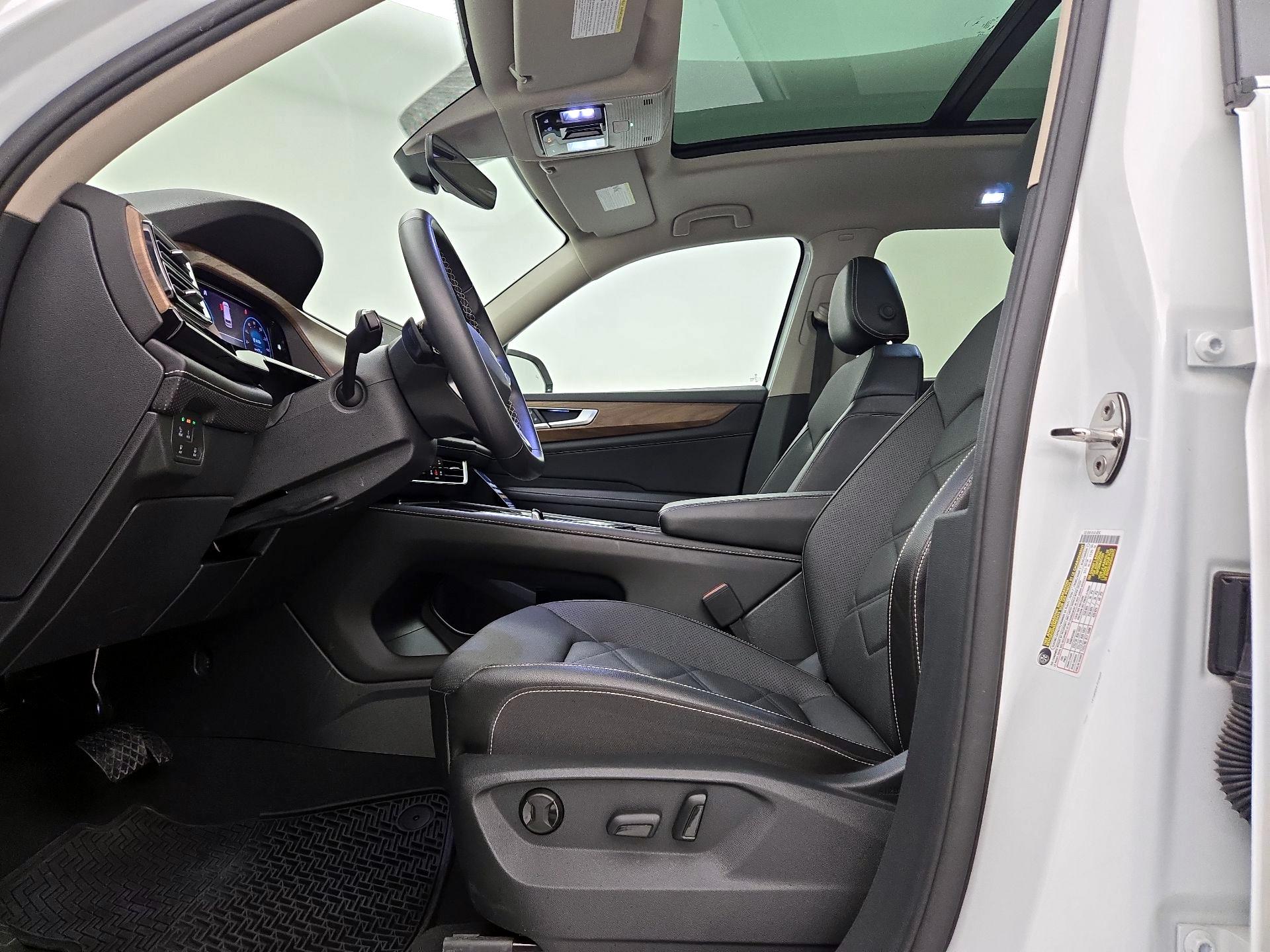 Thumbnail: 2024 Volkswagen Atlas - 11