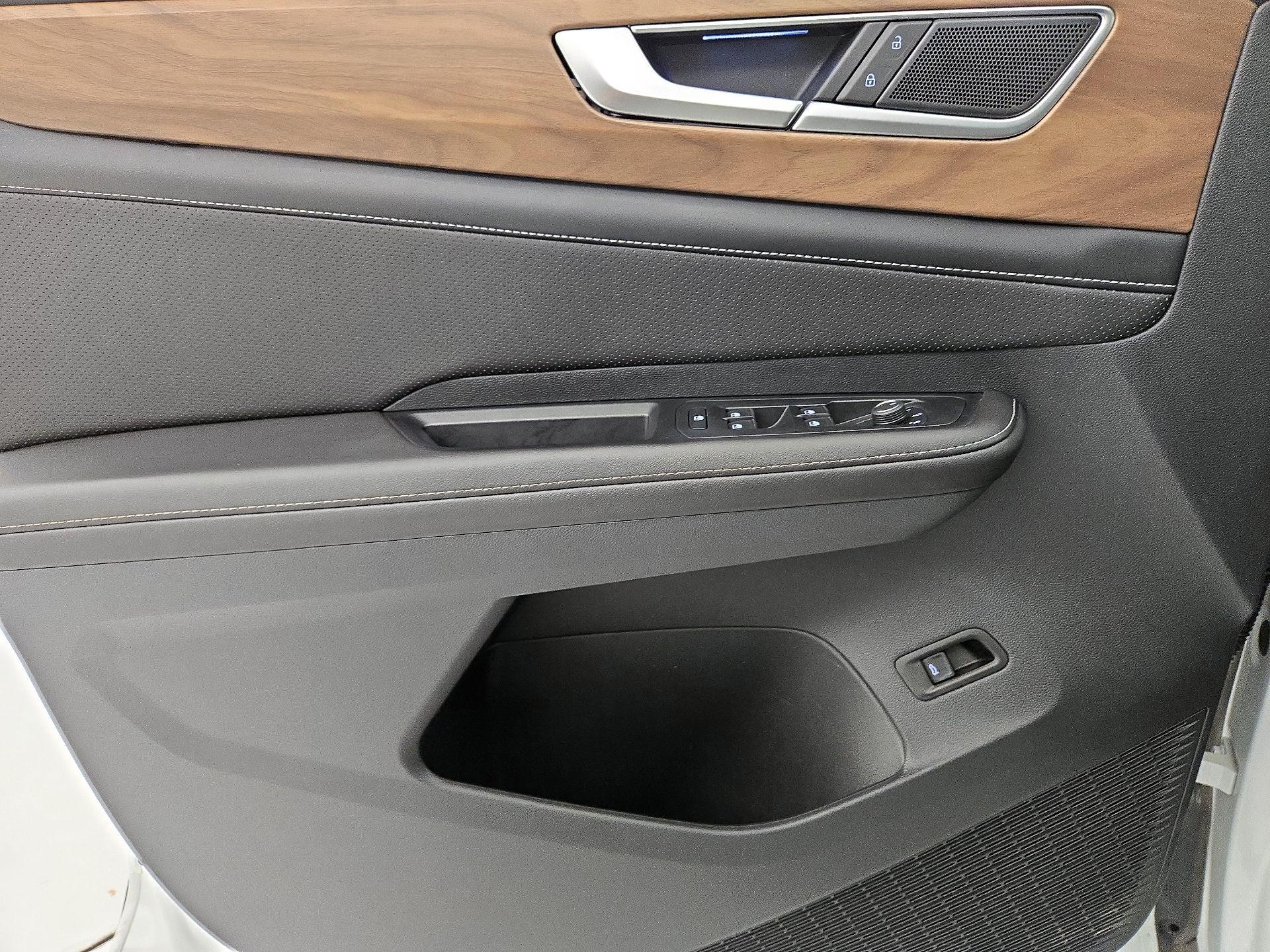 Thumbnail: 2024 Volkswagen Atlas - 12