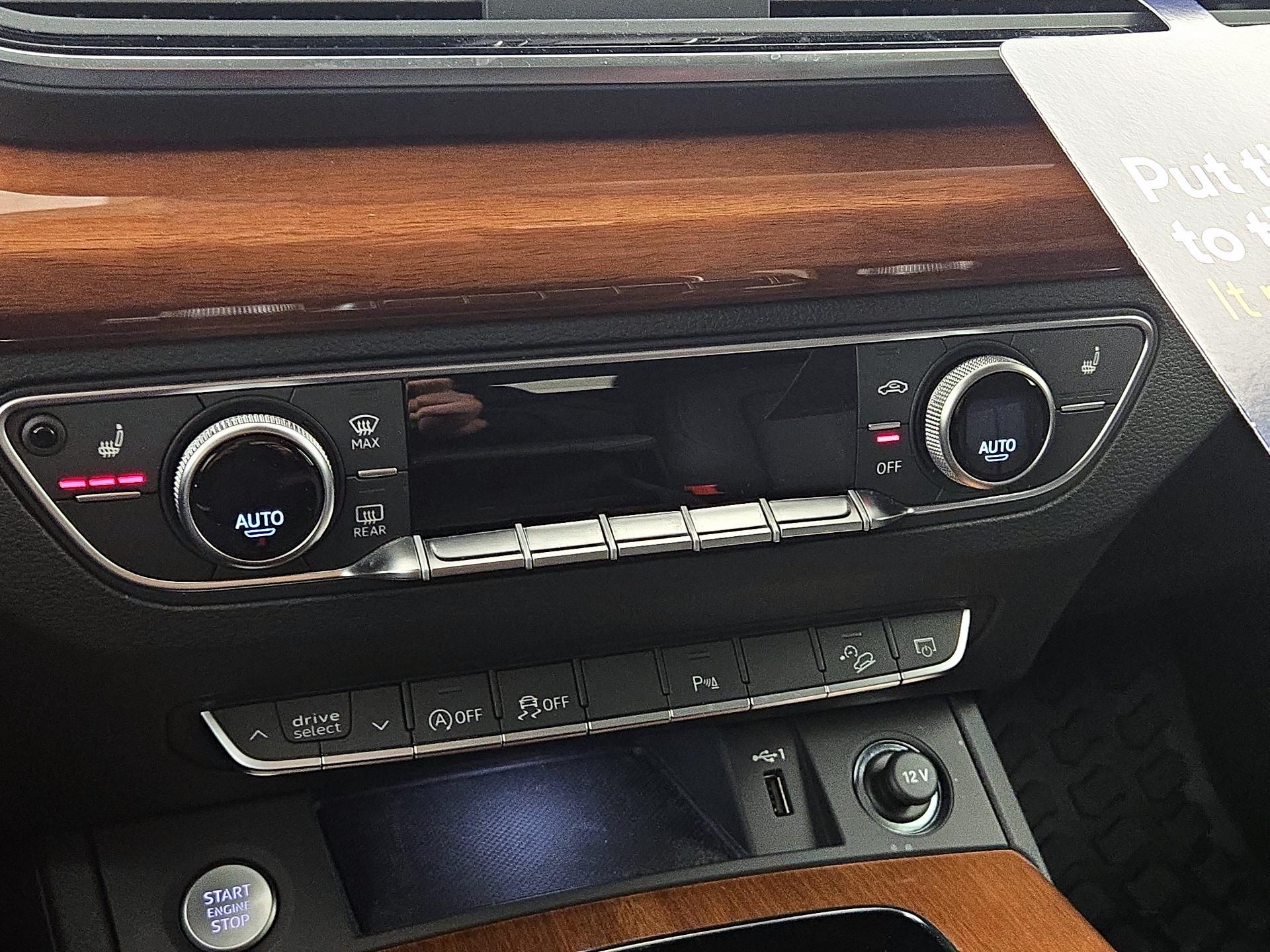 Thumbnail: 2023 Audi Q5 - 16