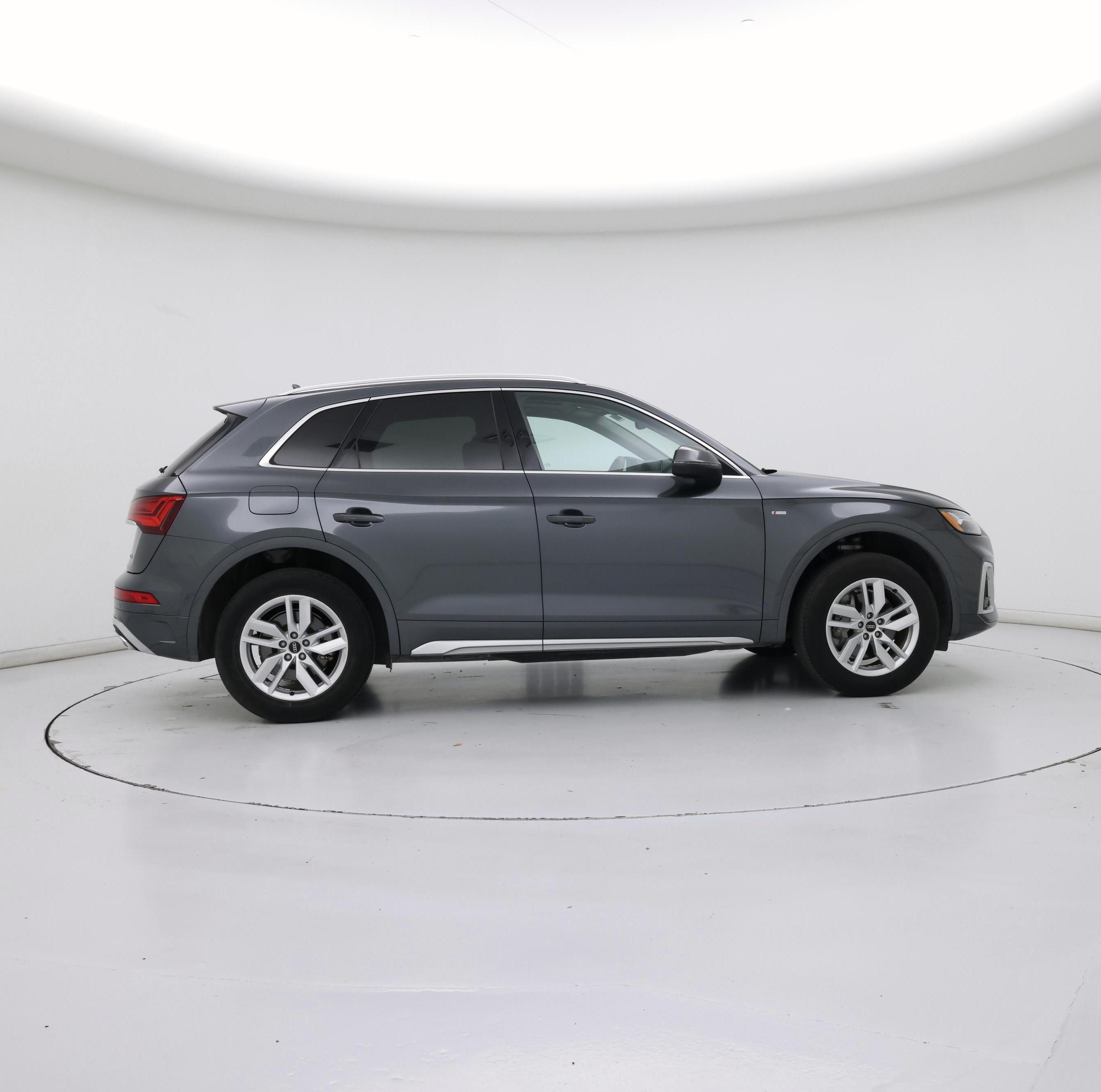 Thumbnail: 2023 Audi Q5 - 7