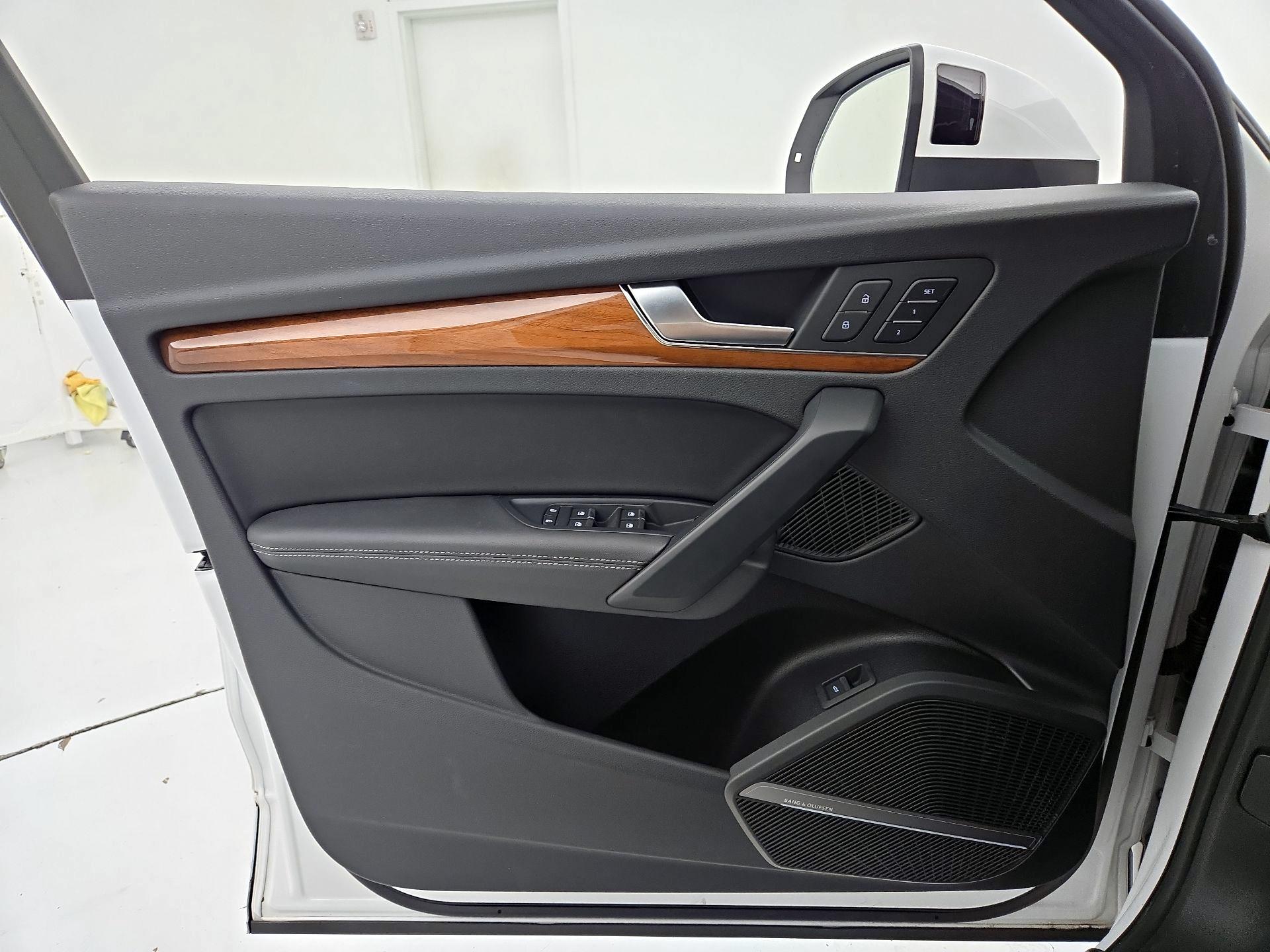 Thumbnail: 2023 Audi Q5 - 12