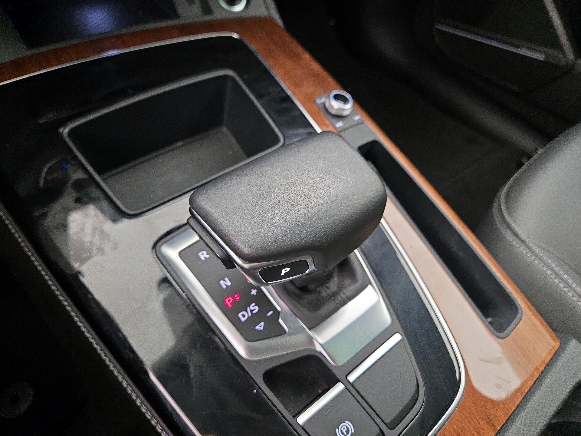 Thumbnail: 2023 Audi Q5 - 17