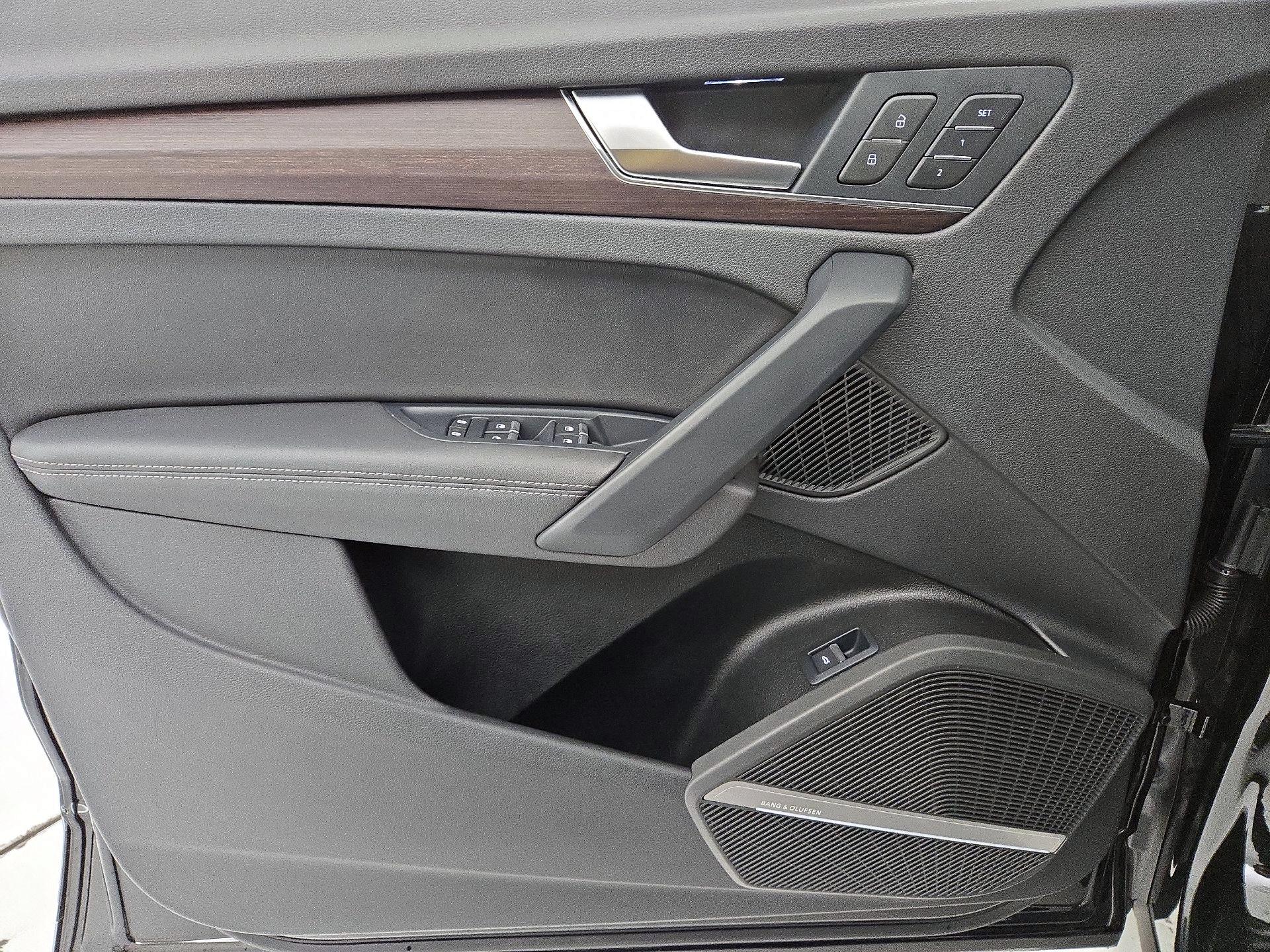 Thumbnail: 2023 Audi Q5 - 12