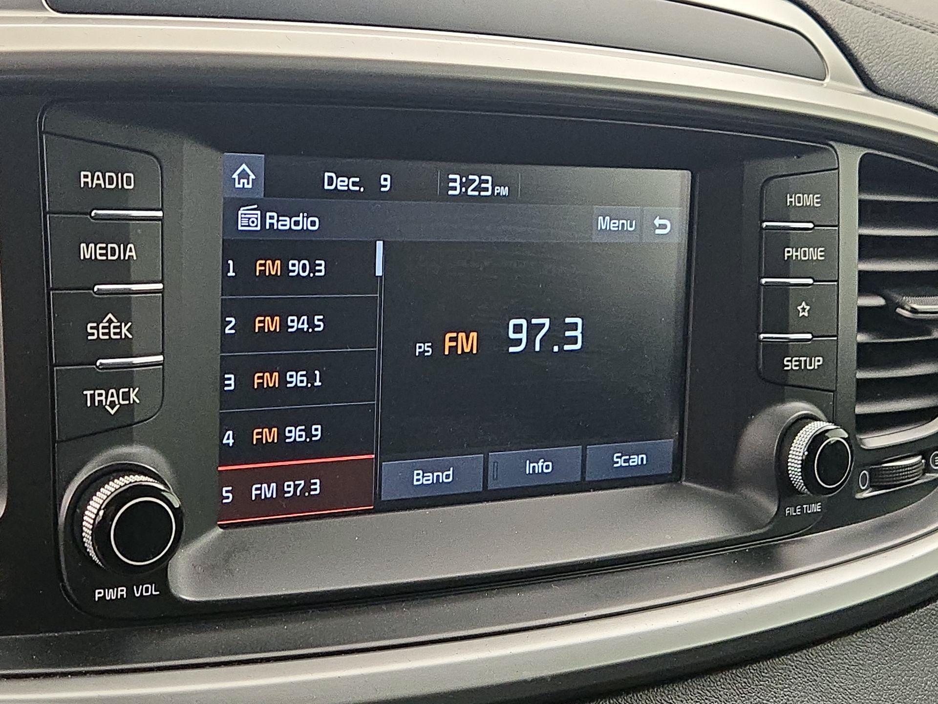 Thumbnail: 2019 Kia Sorento - 14