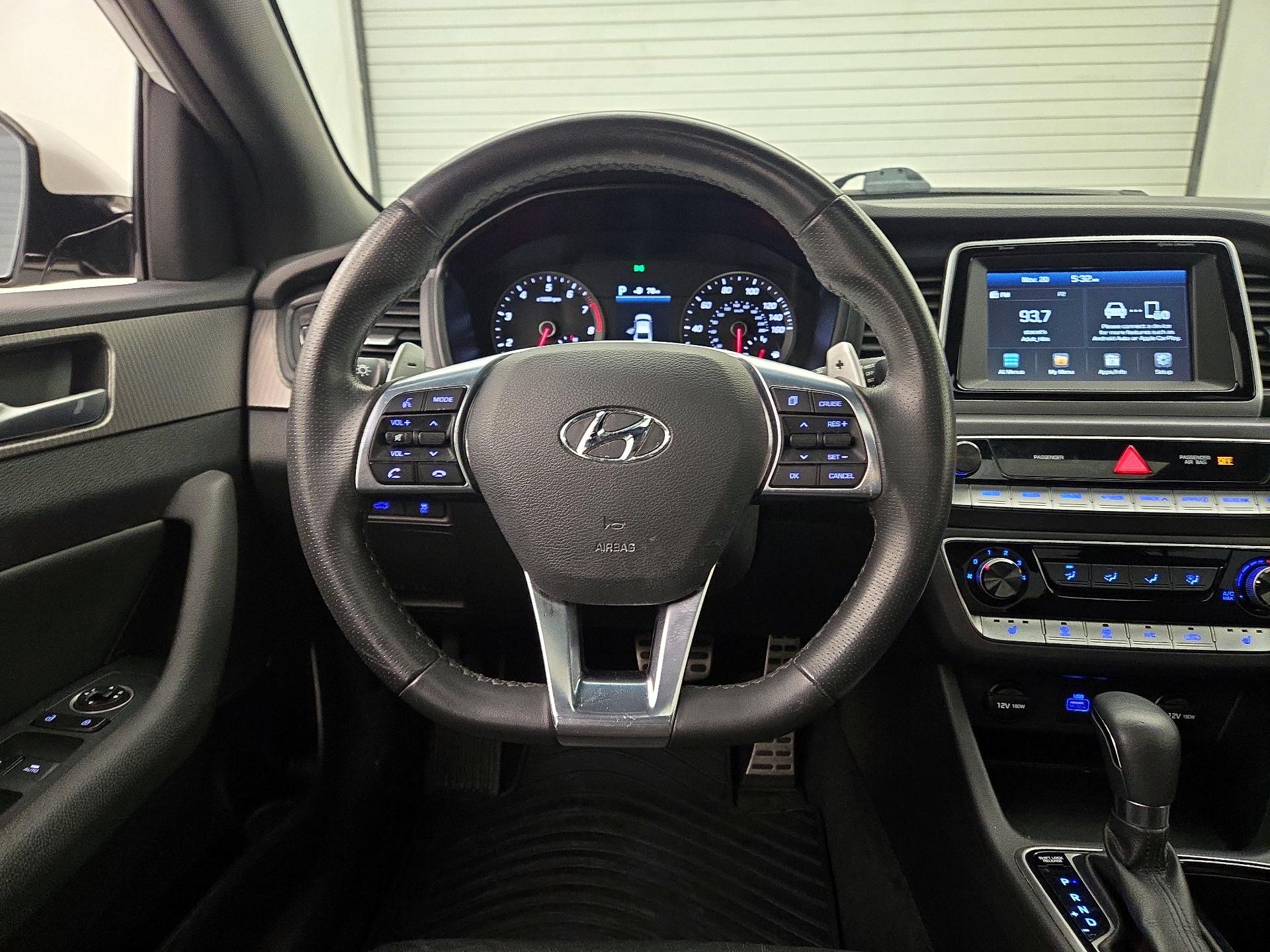 Thumbnail: 2018 Hyundai Sonata - 10