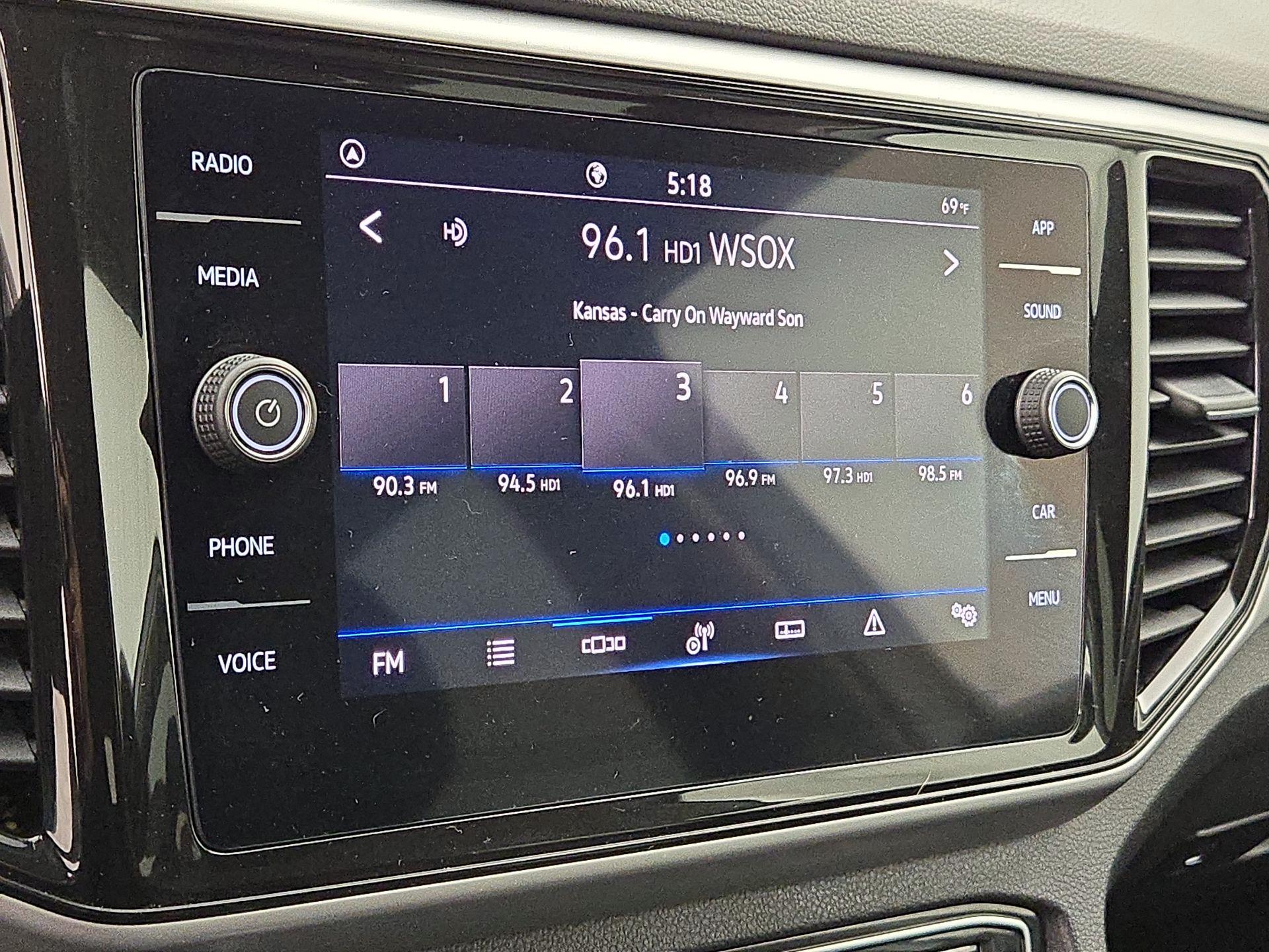 Thumbnail: 2022 Volkswagen Atlas - 14