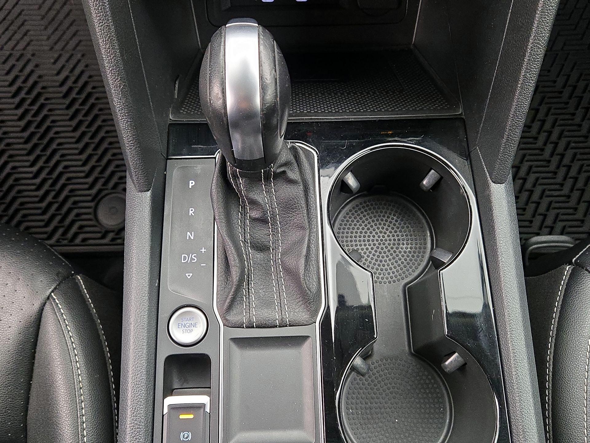 Thumbnail: 2022 Volkswagen Atlas - 16