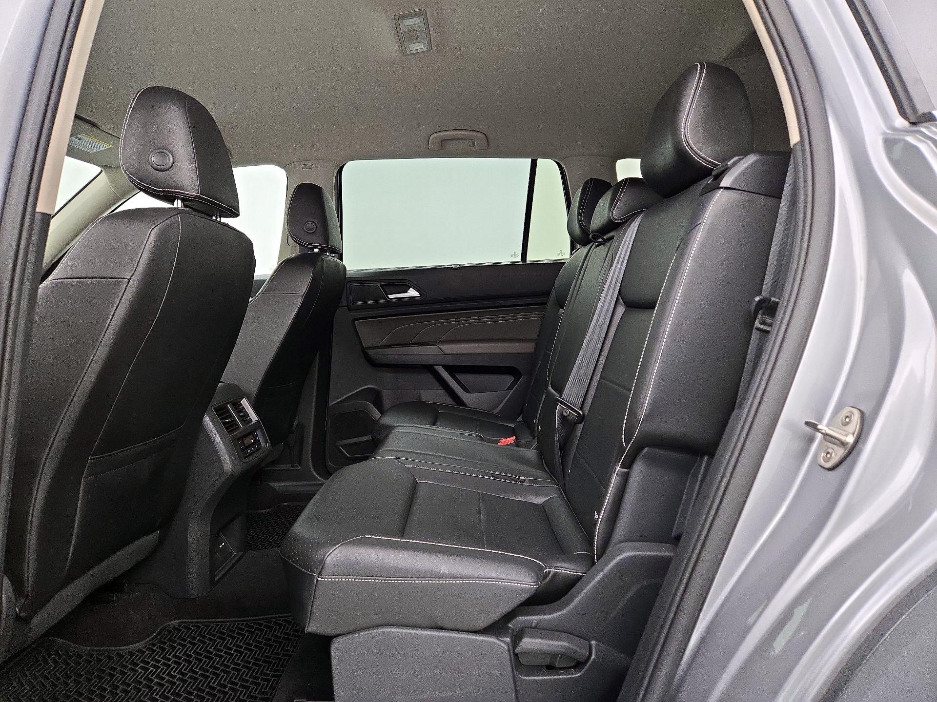 Thumbnail: 2022 Volkswagen Atlas - 18